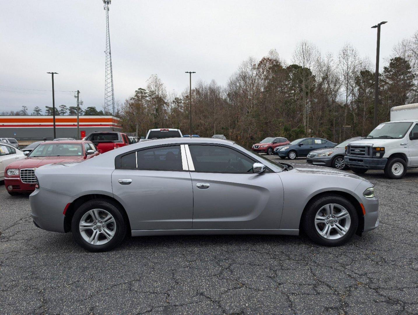 2015 Billet Silver Metallic Clearcoat /Black Dodge Charger SE (2C3CDXBG3FH) with an Regular Unleaded V-6 3.6 L/220 engine, 8-Speed Automatic w/OD transmission, located at 5115 14th Ave., Columbus, GA, 31904, (706) 323-0345, 32.511494, -84.971046 - 2015 Dodge Charger SE - Photo#3