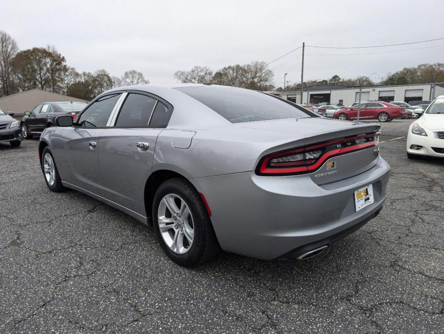 2015 Billet Silver Metallic Clearcoat /Black Dodge Charger SE (2C3CDXBG3FH) with an Regular Unleaded V-6 3.6 L/220 engine, 8-Speed Automatic w/OD transmission, located at 5115 14th Ave., Columbus, GA, 31904, (706) 323-0345, 32.511494, -84.971046 - 2015 Dodge Charger SE - Photo#6