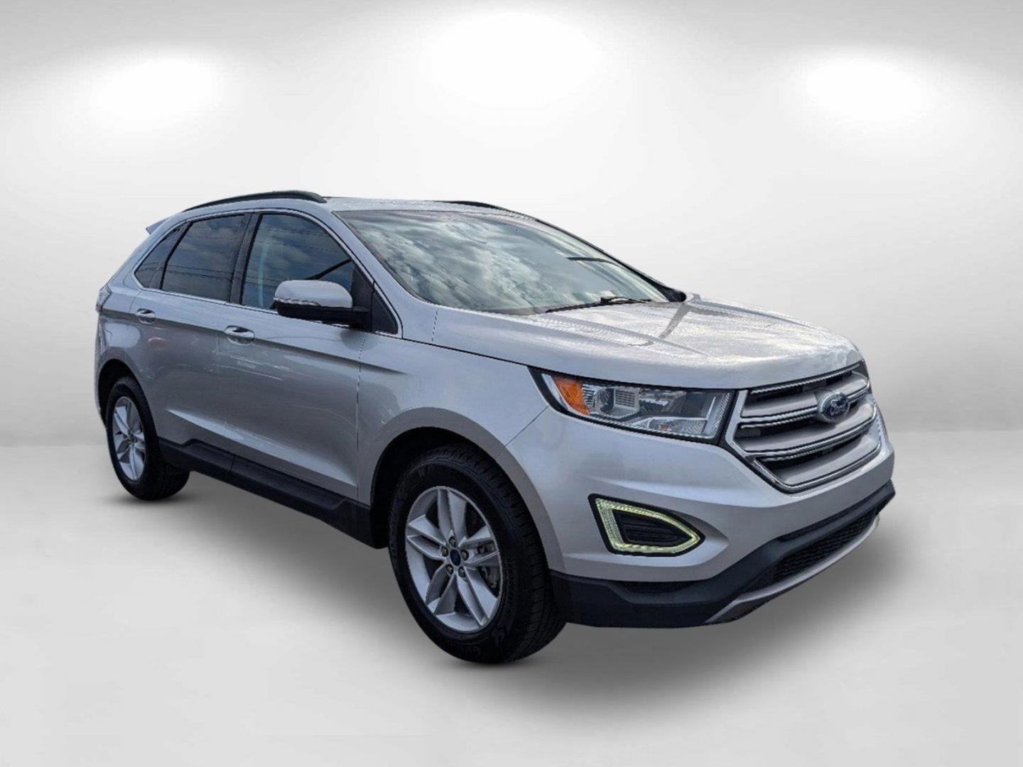 2015 Ford Edge SEL (2FMTK3J81FB) with an Regular Unleaded V-6 3.5 L/213 engine, 6-Speed Automatic w/OD transmission, located at 7000 Northlake Connector, Columbus, GA, 31904, (706) 987-8085, 32.524975, -84.978134 - 2015 Ford Edge SEL - Photo#5