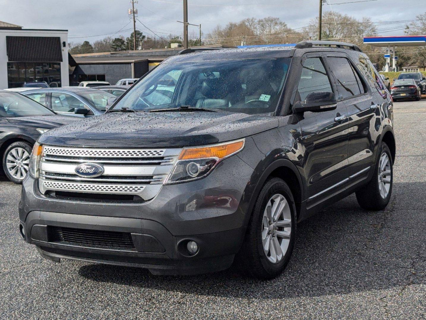 2015 Ford Explorer XLT (1FM5K7D86FG) with an Regular Unleaded V-6 3.5 L/213 engine, 6-Speed Automatic w/OD transmission, located at 521 Old Farm Lane Rd, Prattville, AL, 36066, (334) 325-1505, 32.482460, -86.416367 - 2015 Ford Explorer XLT - Photo#0