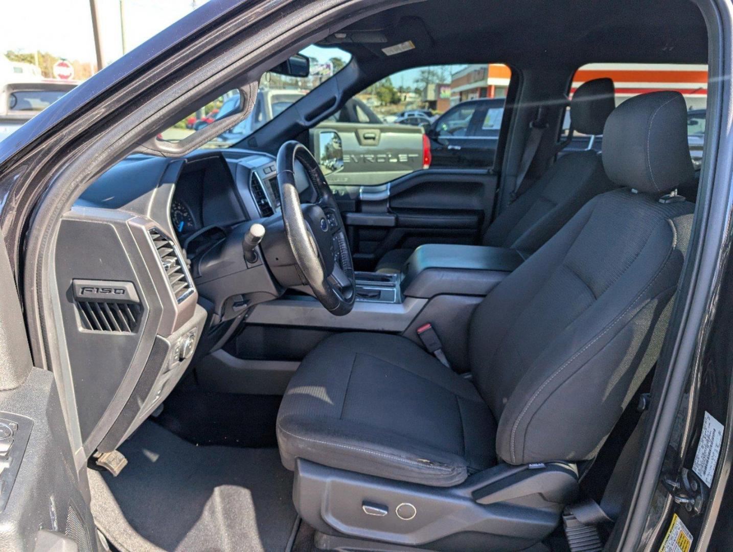 2015 Ford F-150 XLT (1FTEW1CF6FK) with an Regular Unleaded V-8 5.0 L/302 engine, 6-Speed Automatic w/OD transmission, located at 3959 U.S. 80 W, Phenix City, AL, 36870, (334) 297-4885, 32.469296, -85.135185 - 2015 Ford F-150 XLT - Photo#8