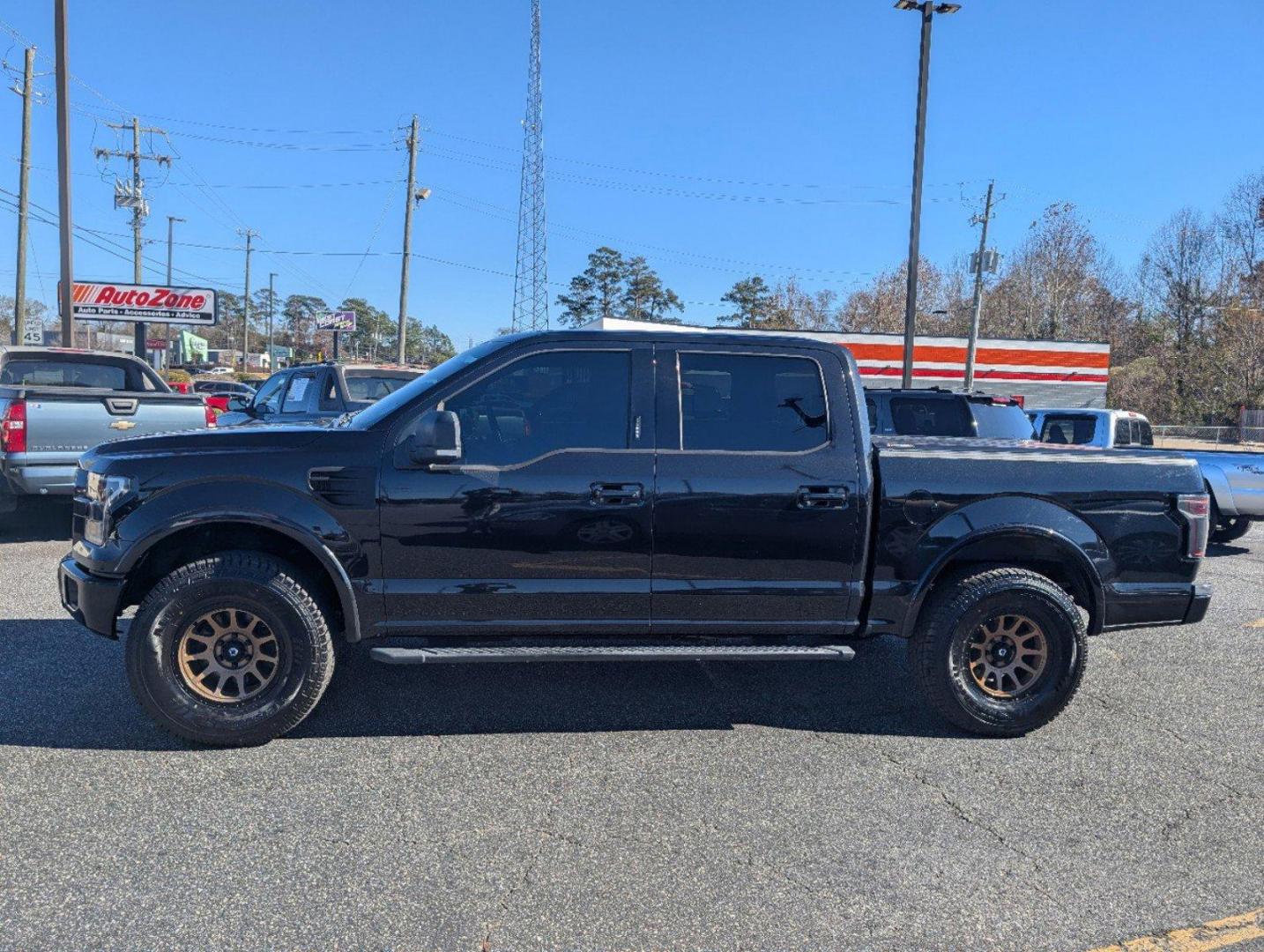 2015 Ford F-150 XLT (1FTEW1CF6FK) with an Regular Unleaded V-8 5.0 L/302 engine, 6-Speed Automatic w/OD transmission, located at 3959 U.S. 80 W, Phenix City, AL, 36870, (334) 297-4885, 32.469296, -85.135185 - 2015 Ford F-150 XLT - Photo#6