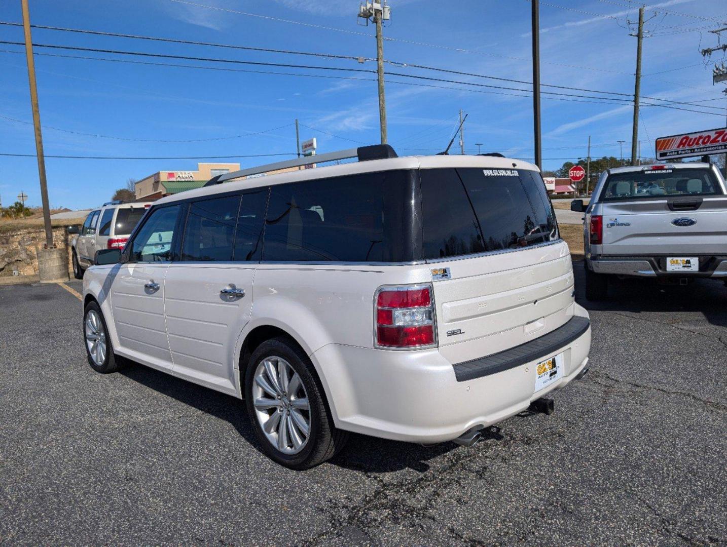 2015 Ford Flex SEL (2FMGK5C81FB) with an Regular Unleaded V-6 3.5 L/213 engine, 6-Speed Automatic w/OD transmission, located at 3959 U.S. 80 W, Phenix City, AL, 36870, (334) 297-4885, 32.469296, -85.135185 - 2015 Ford Flex SEL - Photo#7