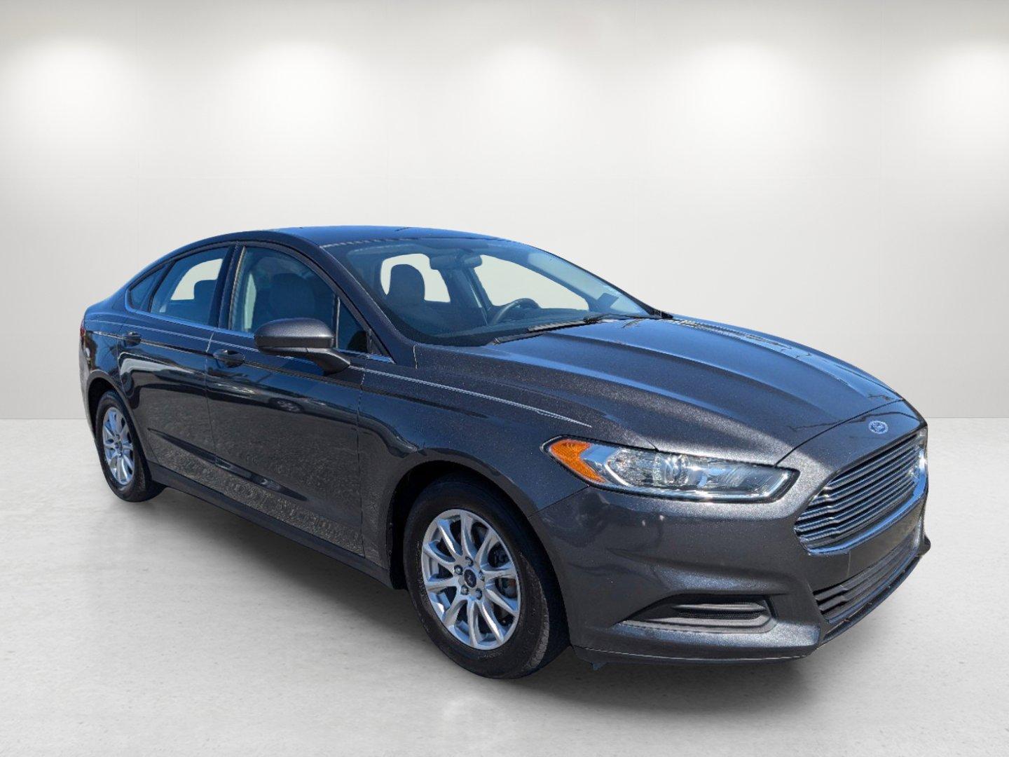 2015 Ford Fusion S (3FA6P0G70FR) with an Regular Unleaded I-4 2.5 L/152 engine, 6-Speed Automatic w/OD transmission, located at 1430 Gateway Drive, Opelika, AL, 36801, (334) 239-0944, 32.637871, -85.409790 - 2015 Ford Fusion S - Photo#2