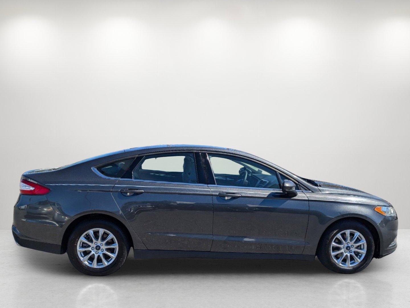 2015 Ford Fusion S (3FA6P0G70FR) with an Regular Unleaded I-4 2.5 L/152 engine, 6-Speed Automatic w/OD transmission, located at 1430 Gateway Drive, Opelika, AL, 36801, (334) 239-0944, 32.637871, -85.409790 - 2015 Ford Fusion S - Photo#3