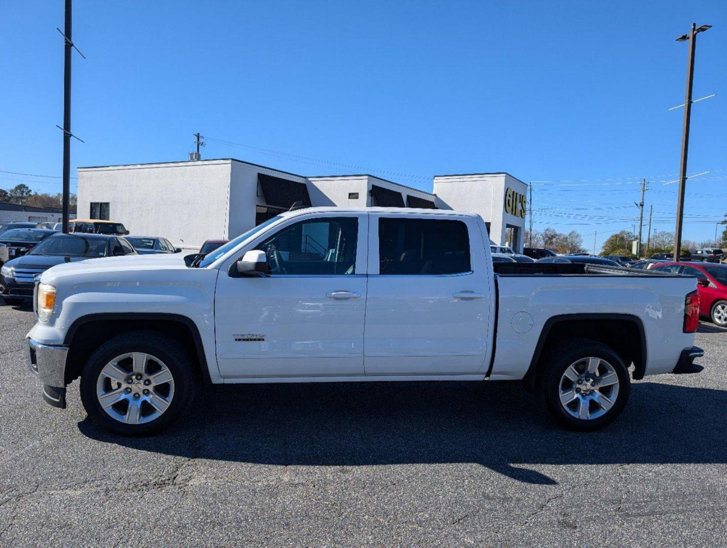 2015 /Jet Black GMC Sierra 1500 SLE (3GTP1UEC9FG) with an Gas V8 5.3L/325 engine, 6-Speed Automatic transmission, located at 804 22nd Ave, Phenix City, AL, 36870, (334) 297-1860, 32.484749, -85.024475 - 2015 GMC Sierra 1500 SLE - Photo#5