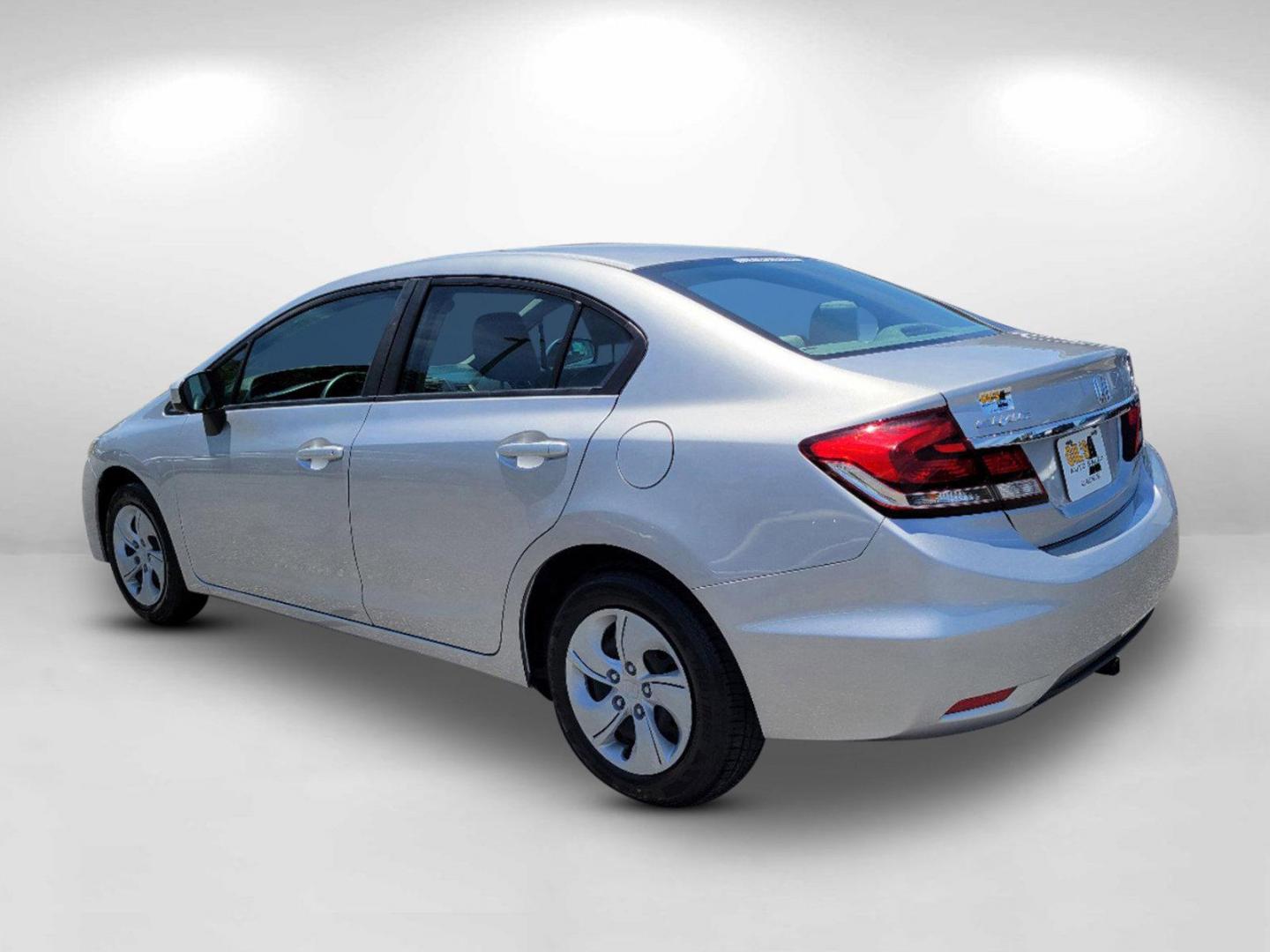 2015 Gray Honda Civic Sedan LX (19XFB2F54FE) with an Regular Unleaded I-4 1.8 L/110 engine, 1-Speed CVT w/OD transmission, located at 804 22nd Ave, Phenix City, AL, 36870, (334) 297-1860, 32.484749, -85.024475 - 2015 Honda Civic Sedan LX - Photo#6