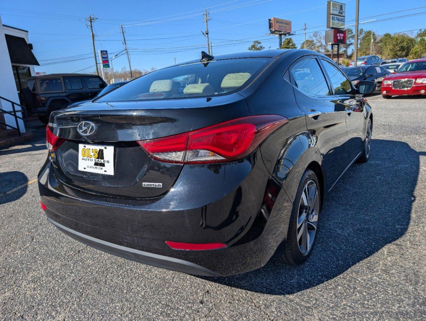 2015 /Beige Hyundai Elantra Limited (KMHDH4AE1FU) with an Regular Unleaded I-4 1.8 L/110 engine, 6-Speed Automatic w/OD transmission, located at 3959 U.S. 80 W, Phenix City, AL, 36870, (334) 297-4885, 32.469296, -85.135185 - 2015 Hyundai Elantra Limited - Photo#4