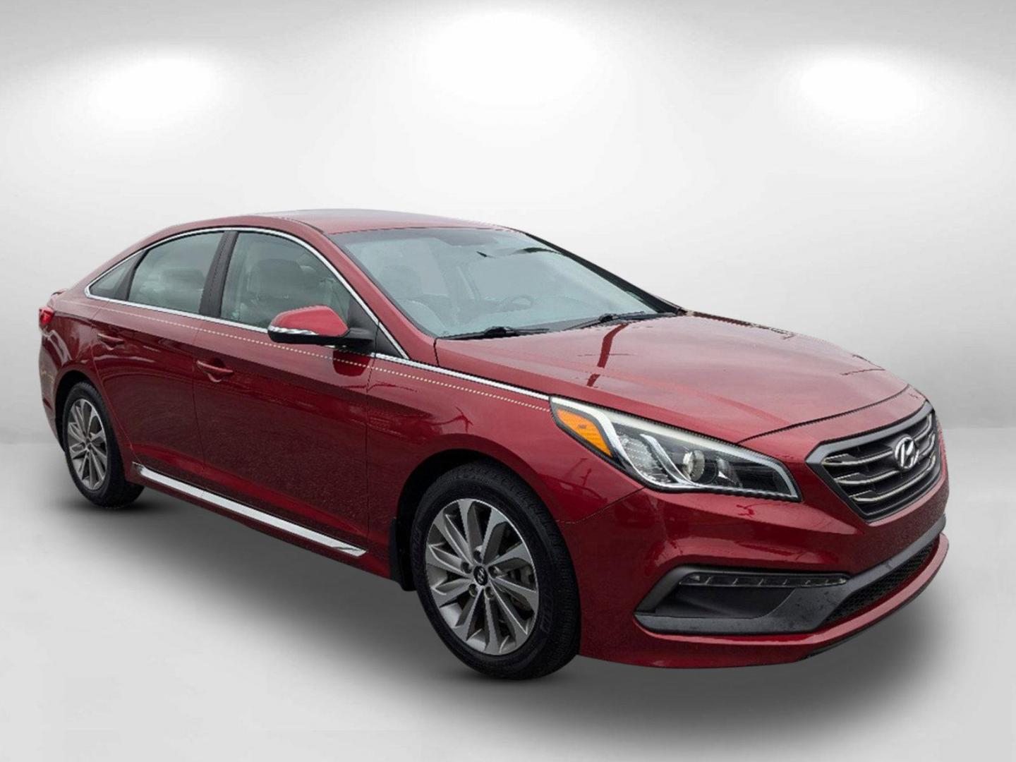 2015 /Beige Hyundai Sonata 2.4L Sport (5NPE34AF2FH) with an Regular Unleaded I-4 2.4 L/144 engine, 6-Speed Automatic w/OD transmission, located at 1430 Gateway Drive, Opelika, AL, 36801, (334) 239-0944, 32.637871, -85.409790 - 2015 Hyundai Sonata 2.4L Sport - Photo#2