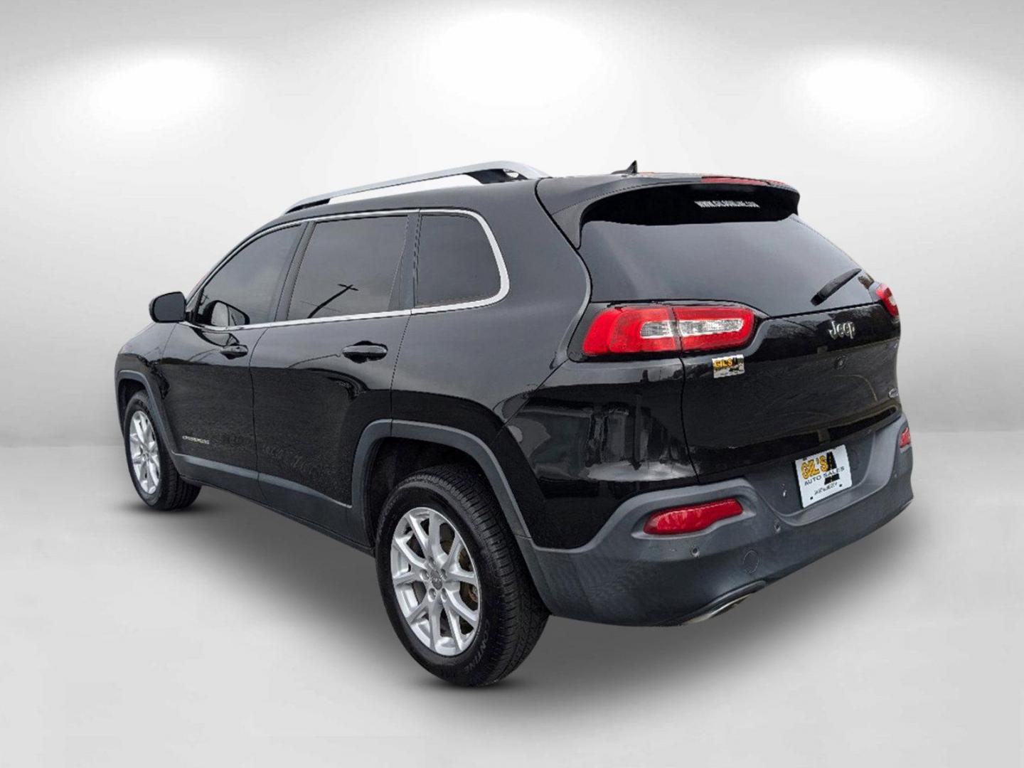 2015 /Black Jeep Cherokee Latitude (1C4PJLCS0FW) with an Regular Unleaded V-6 3.2 L/198 engine, 9-Speed Automatic w/OD transmission, located at 7000 Northlake Connector, Columbus, GA, 31904, (706) 987-8085, 32.524975, -84.978134 - 2015 Jeep Cherokee Latitude - Photo#6