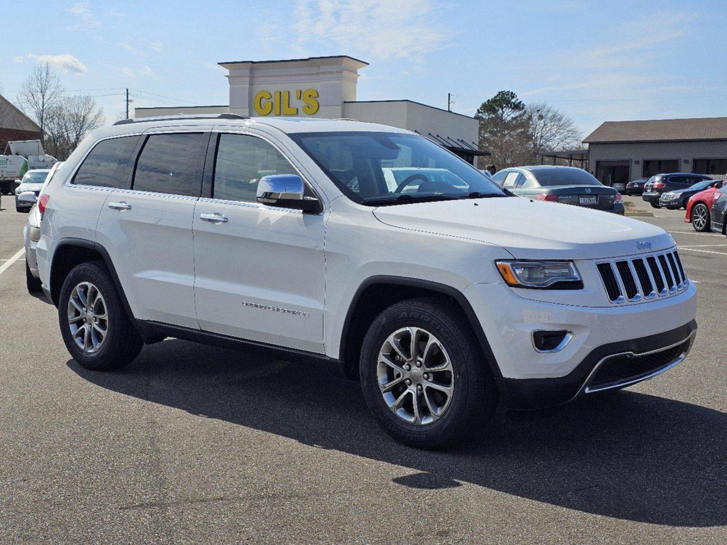 2015 /Lt Frost Beige/Black Jeep Grand Cherokee Limited (1C4RJEBG9FC) with an Regular Unleaded V-6 3.6 L/220 engine, 8-Speed Automatic w/OD transmission, located at 521 Old Farm Lane Rd, Prattville, AL, 36066, (334) 325-1505, 32.482460, -86.416367 - 2015 Jeep Grand Cherokee Limited - Photo#2