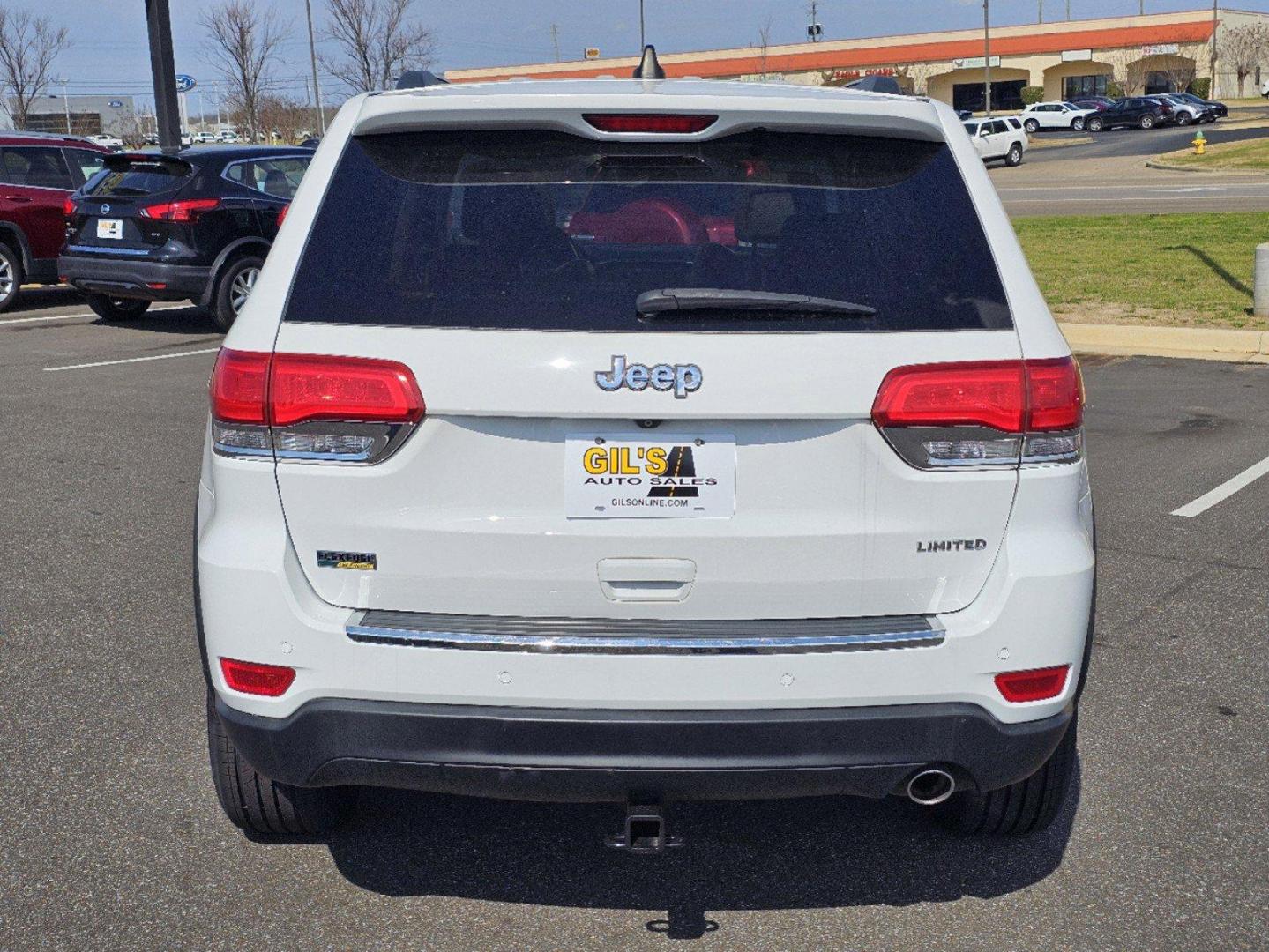 2015 /Lt Frost Beige/Black Jeep Grand Cherokee Limited (1C4RJEBG9FC) with an Regular Unleaded V-6 3.6 L/220 engine, 8-Speed Automatic w/OD transmission, located at 521 Old Farm Lane Rd, Prattville, AL, 36066, (334) 325-1505, 32.482460, -86.416367 - 2015 Jeep Grand Cherokee Limited - Photo#5