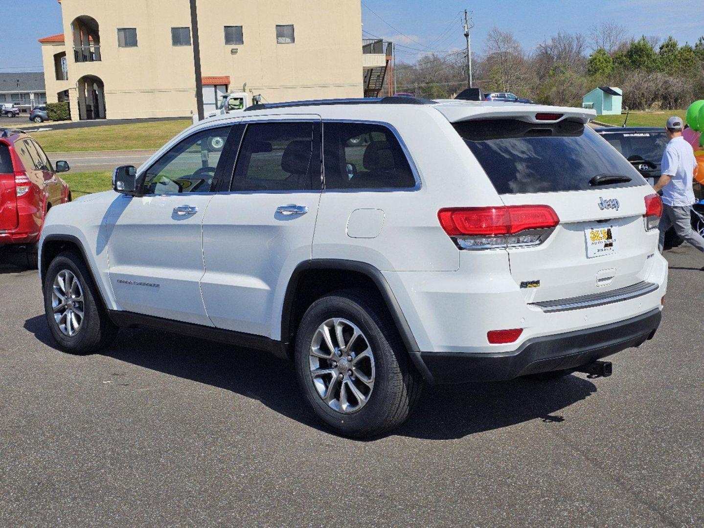 2015 /Lt Frost Beige/Black Jeep Grand Cherokee Limited (1C4RJEBG9FC) with an Regular Unleaded V-6 3.6 L/220 engine, 8-Speed Automatic w/OD transmission, located at 521 Old Farm Lane Rd, Prattville, AL, 36066, (334) 325-1505, 32.482460, -86.416367 - 2015 Jeep Grand Cherokee Limited - Photo#6