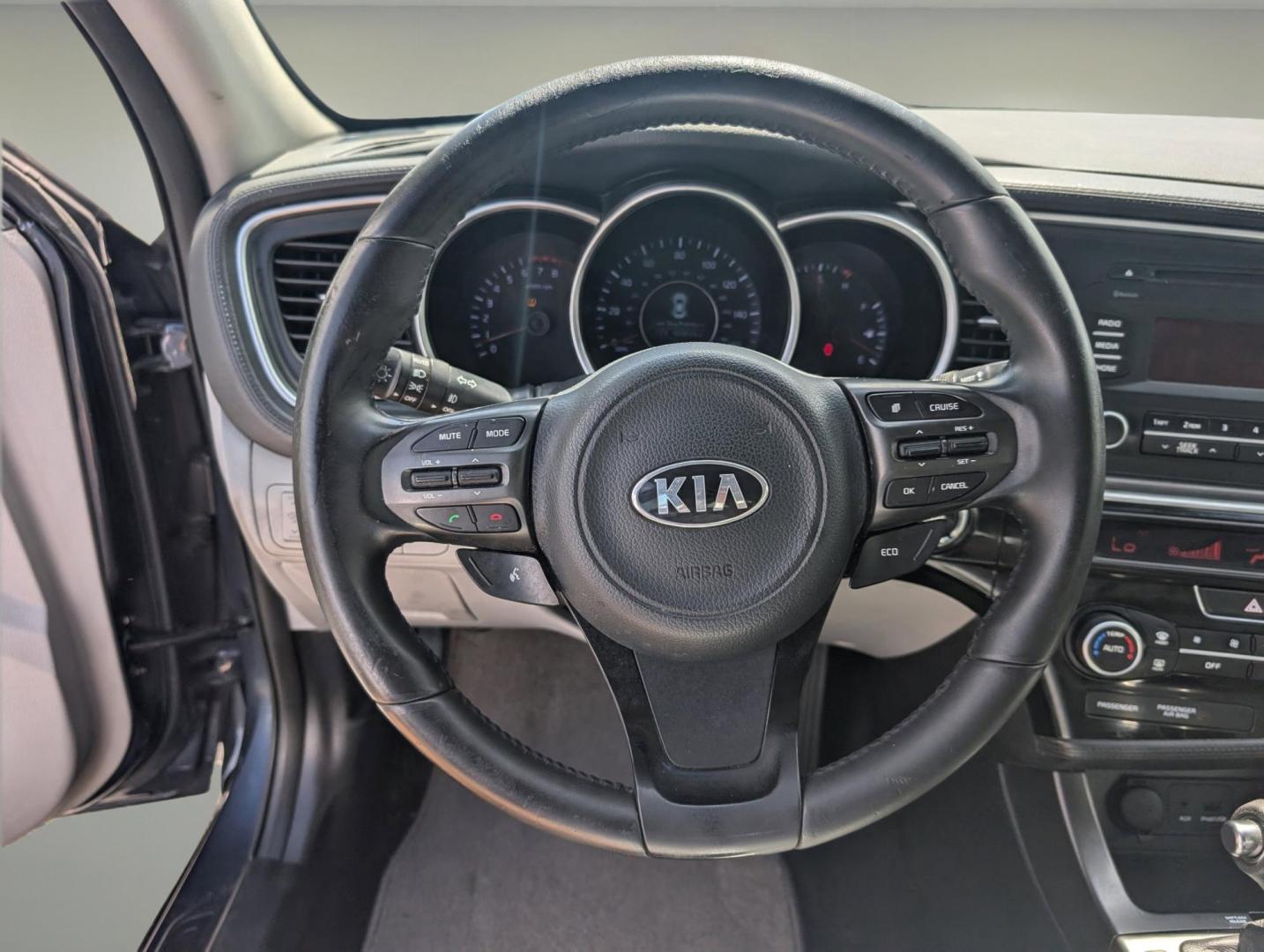2015 /Gray Kia Optima EX (5XXGN4A72FG) with an Regular Unleaded I-4 2.4 L/144 engine, 6-Speed Automatic w/OD transmission, located at 521 Old Farm Lane Rd, Prattville, AL, 36066, (334) 325-1505, 32.482460, -86.416367 - 2015 Kia Optima EX - Photo#35