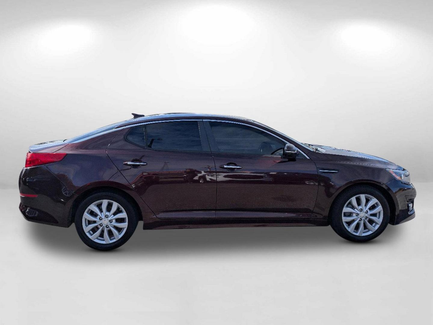 2015 /Beige Kia Optima LX (5XXGM4A7XFG) with an Regular Unleaded I-4 2.4 L/144 engine, 6-Speed Automatic w/OD transmission, located at 7000 Northlake Connector, Columbus, GA, 31904, (706) 987-8085, 32.524975, -84.978134 - 2015 Kia Optima LX - Photo#3