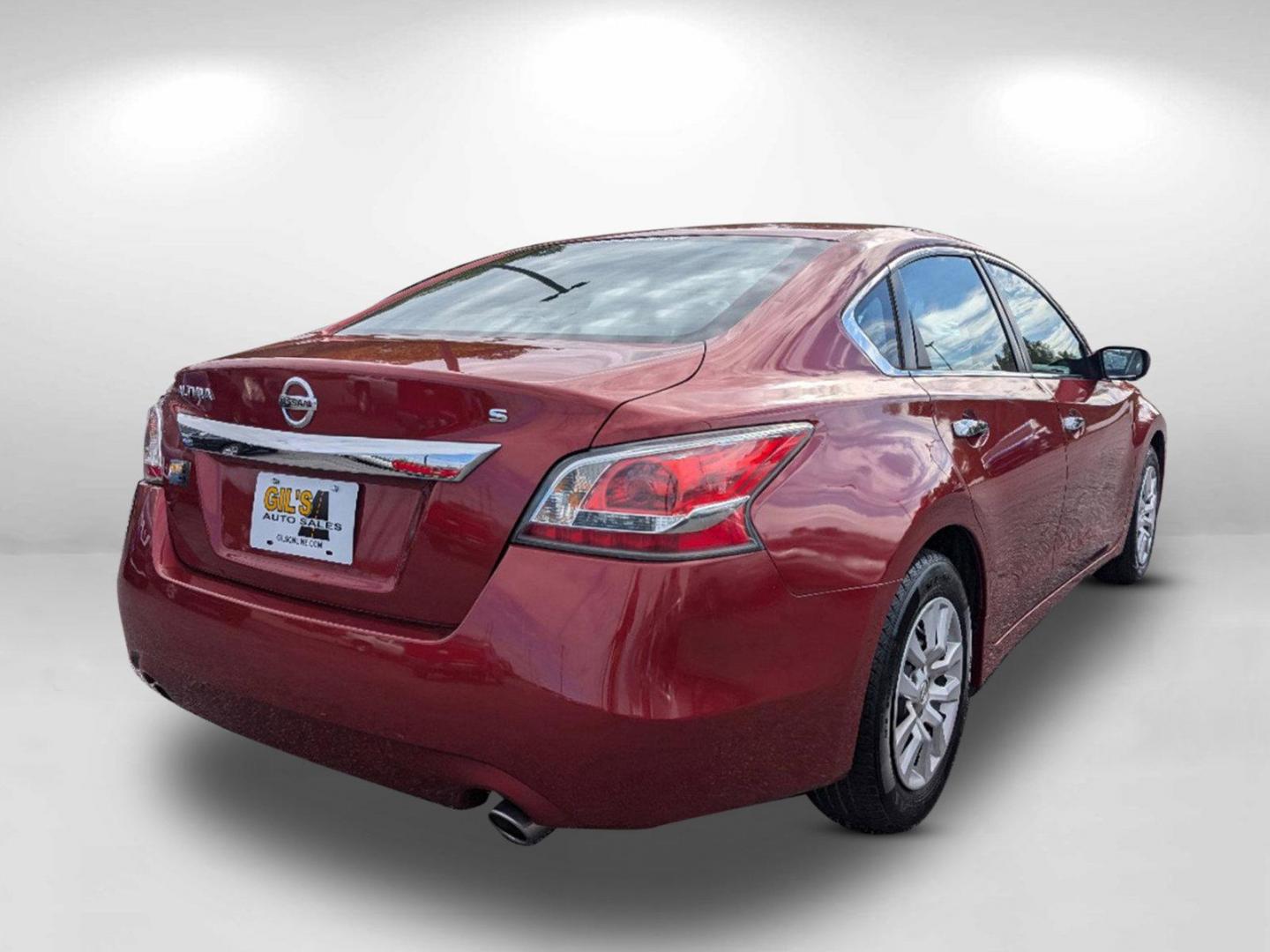 2015 Nissan Altima 2.5 S (1N4AL3AP9FC) with an Regular Unleaded I-4 2.5 L/152 engine, 1-Speed CVT w/OD transmission, located at 5115 14th Ave., Columbus, GA, 31904, (706) 323-0345, 32.511494, -84.971046 - 2015 Nissan Altima 2.5 S - Photo#4