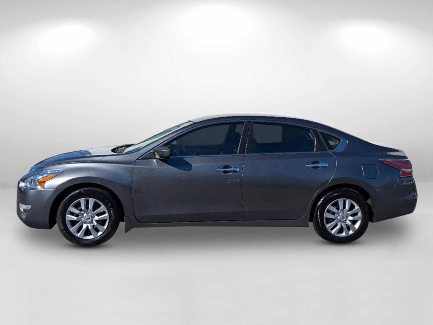 2015 /Charcoal Nissan Altima 2.5 S (1N4AL3AP2FN) with an Regular Unleaded I-4 2.5 L/152 engine, 1-Speed CVT w/OD transmission, located at 5115 14th Ave., Columbus, GA, 31904, (706) 323-0345, 32.511494, -84.971046 - 2015 Nissan Altima 2.5 S - Photo#7