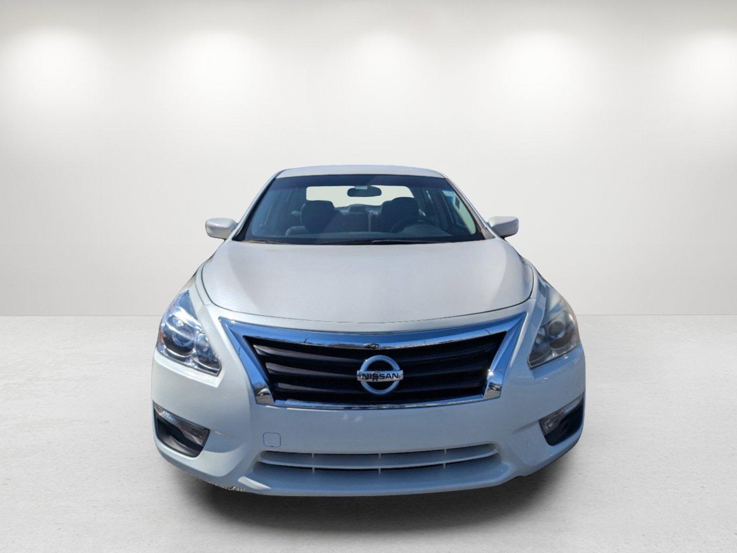 2015 /Charcoal Nissan Altima 2.5 S (1N4AL3AP2FN) with an Regular Unleaded I-4 2.5 L/152 engine, 1-Speed CVT w/OD transmission, located at 5115 14th Ave., Columbus, GA, 31904, (706) 323-0345, 32.511494, -84.971046 - 2015 Nissan Altima 2.5 S - Photo#1