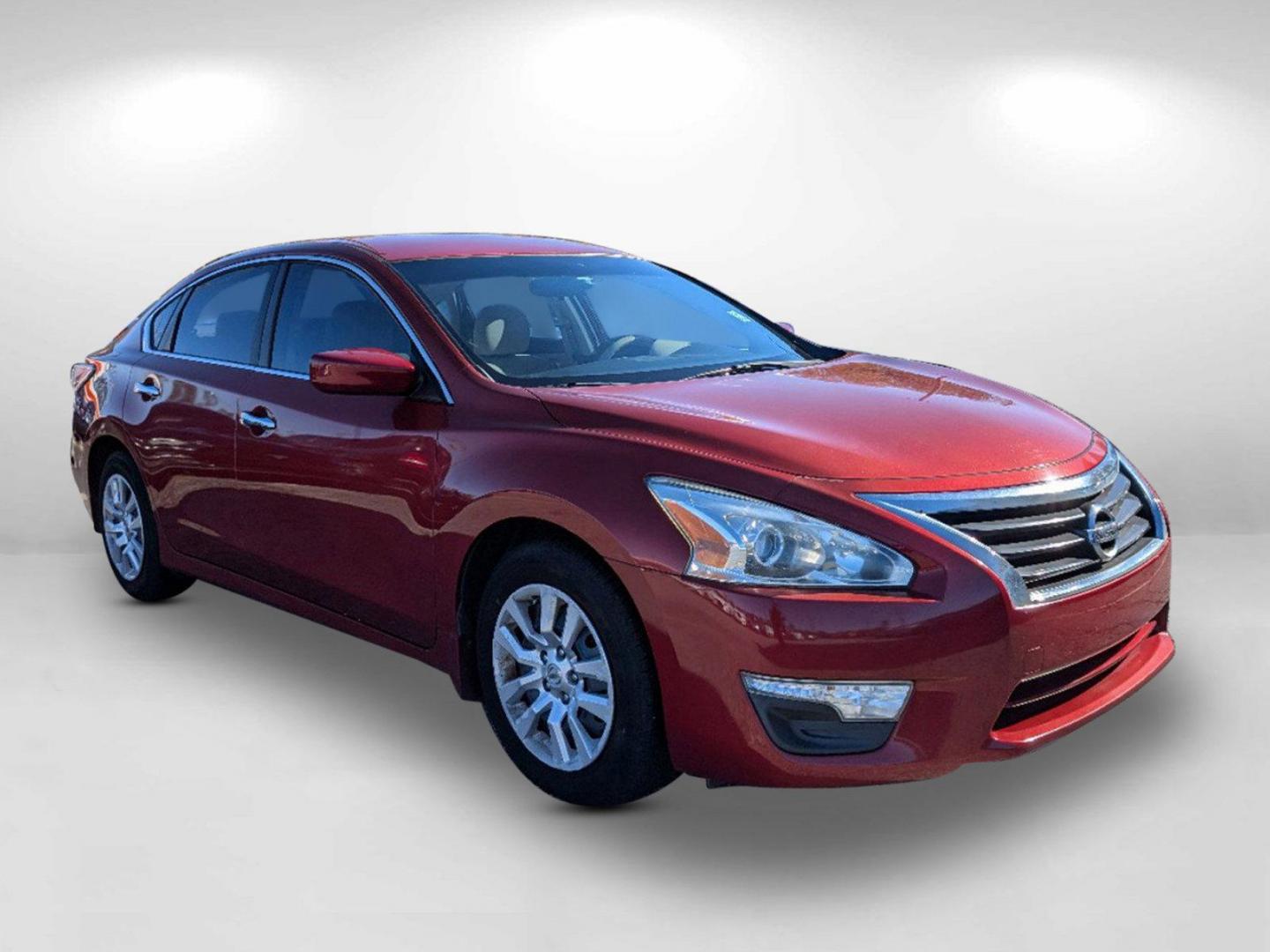 2015 /Beige Nissan Altima 2.5 S (1N4AL3AP8FC) with an Regular Unleaded I-4 2.5 L/152 engine, 1-Speed CVT w/OD transmission, located at 804 22nd Ave, Phenix City, AL, 36870, (334) 297-1860, 32.484749, -85.024475 - 2015 Nissan Altima 2.5 S - Photo#2