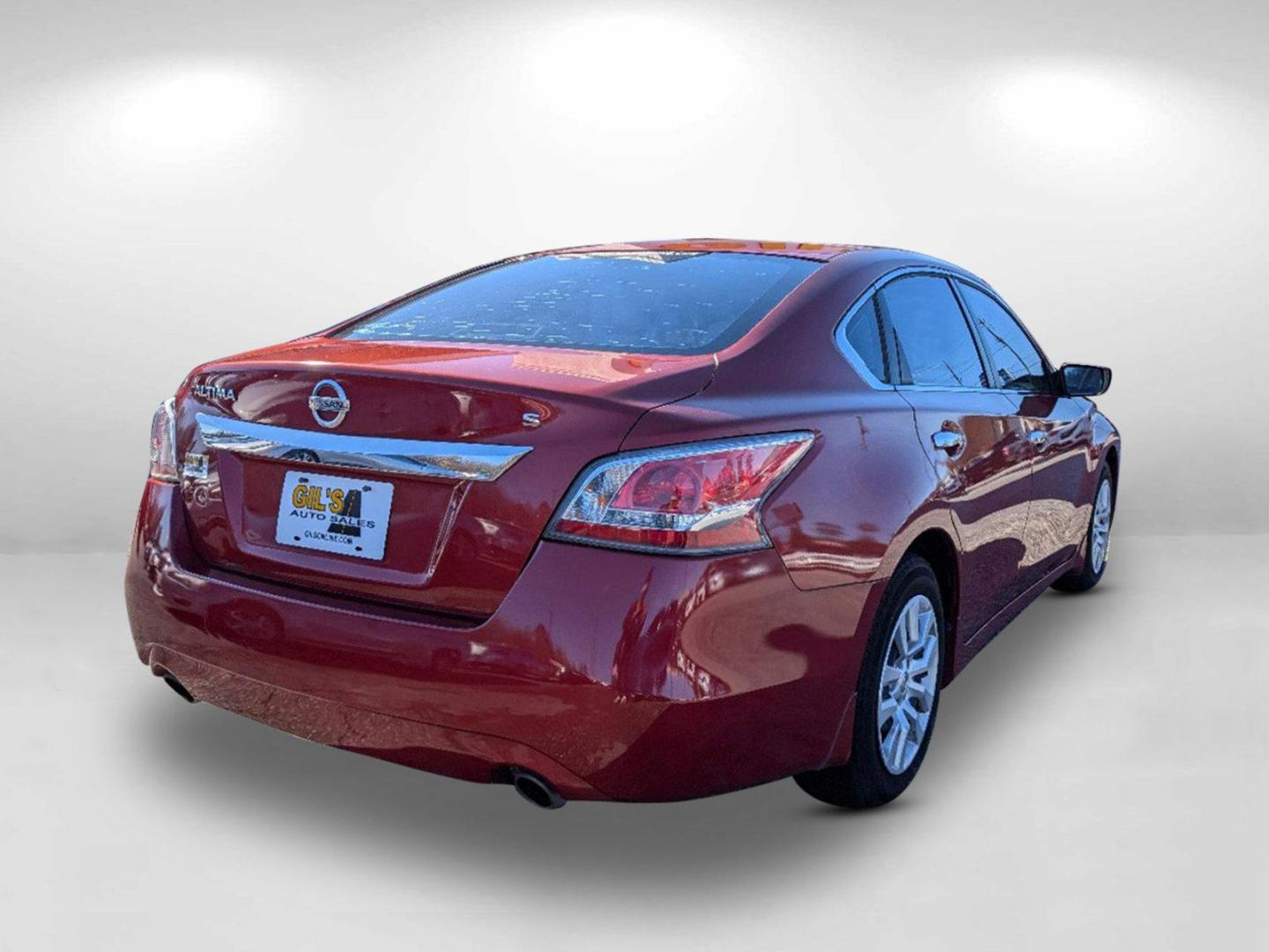 2015 /Beige Nissan Altima 2.5 S (1N4AL3AP8FC) with an Regular Unleaded I-4 2.5 L/152 engine, 1-Speed CVT w/OD transmission, located at 804 22nd Ave, Phenix City, AL, 36870, (334) 297-1860, 32.484749, -85.024475 - 2015 Nissan Altima 2.5 S - Photo#4