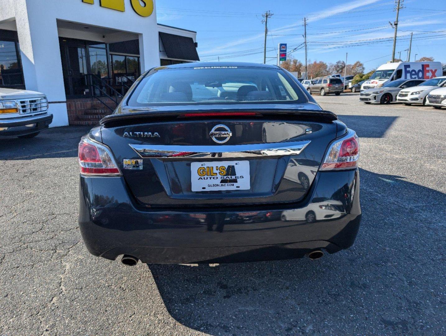 2015 /Charcoal Nissan Altima 2.5 S (1N4AL3AP8FC) with an Regular Unleaded I-4 2.5 L/152 engine, 1-Speed CVT w/OD transmission, located at 3959 U.S. 80 W, Phenix City, AL, 36870, (334) 297-4885, 32.469296, -85.135185 - 2015 Nissan Altima 2.5 S - Photo#5