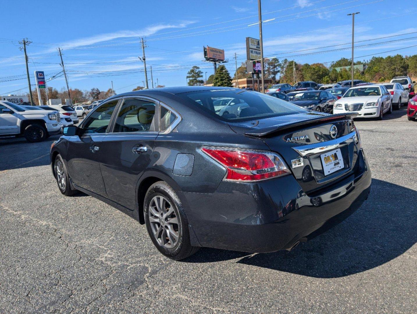 2015 /Charcoal Nissan Altima 2.5 S (1N4AL3AP8FC) with an Regular Unleaded I-4 2.5 L/152 engine, 1-Speed CVT w/OD transmission, located at 3959 U.S. 80 W, Phenix City, AL, 36870, (334) 297-4885, 32.469296, -85.135185 - 2015 Nissan Altima 2.5 S - Photo#6