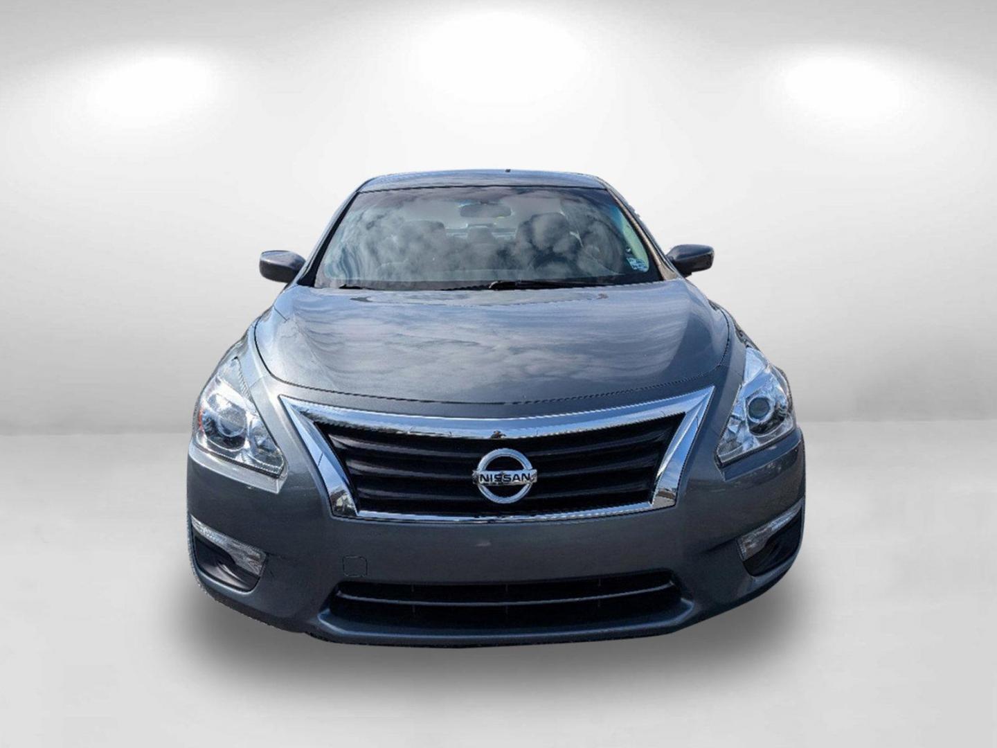 2015 /Charcoal Nissan Altima 2.5 S (1N4AL3AP5FC) with an Regular Unleaded I-4 2.5 L/152 engine, 1-Speed CVT w/OD transmission, located at 804 22nd Ave, Phenix City, AL, 36870, (334) 297-1860, 32.484749, -85.024475 - 2015 Nissan Altima 2.5 S - Photo#1