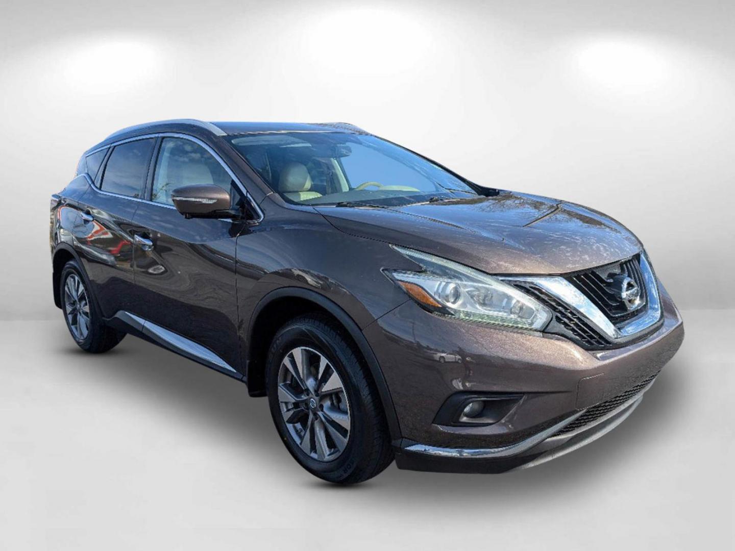 2015 /Beige Nissan Murano SL (5N1AZ2MG1FN) with an Regular Unleaded V-6 3.5 L/213 engine, 1-Speed CVT w/OD transmission, located at 3959 U.S. 80 W, Phenix City, AL, 36870, (334) 297-4885, 32.469296, -85.135185 - 2015 Nissan Murano SL - Photo#6