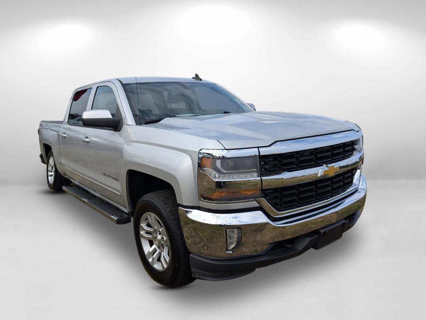 2016 /Jet Black Chevrolet Silverado 1500 LT (3GCUKREC6GG) with an Gas V8 5.3L/325 engine, 6-Speed Automatic transmission, located at 1430 Gateway Drive, Opelika, AL, 36801, (334) 239-0944, 32.637871, -85.409790 - 2016 Chevrolet Silverado 1500 LT - Photo#2