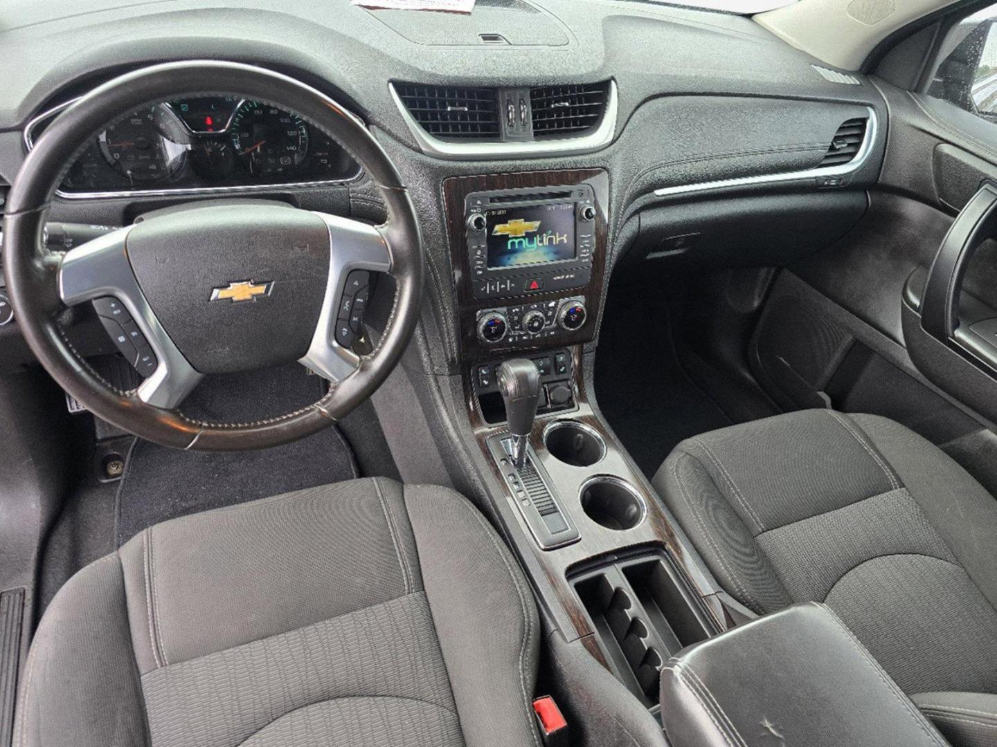 2016 /Ebony Chevrolet Traverse LT (1GNKRHKD3GJ) with an Gas V6 3.6L/217 engine, 6-Speed Automatic transmission, located at 1430 Gateway Drive, Opelika, AL, 36801, (334) 239-0944, 32.637871, -85.409790 - 2016 Chevrolet Traverse LT - Photo#10