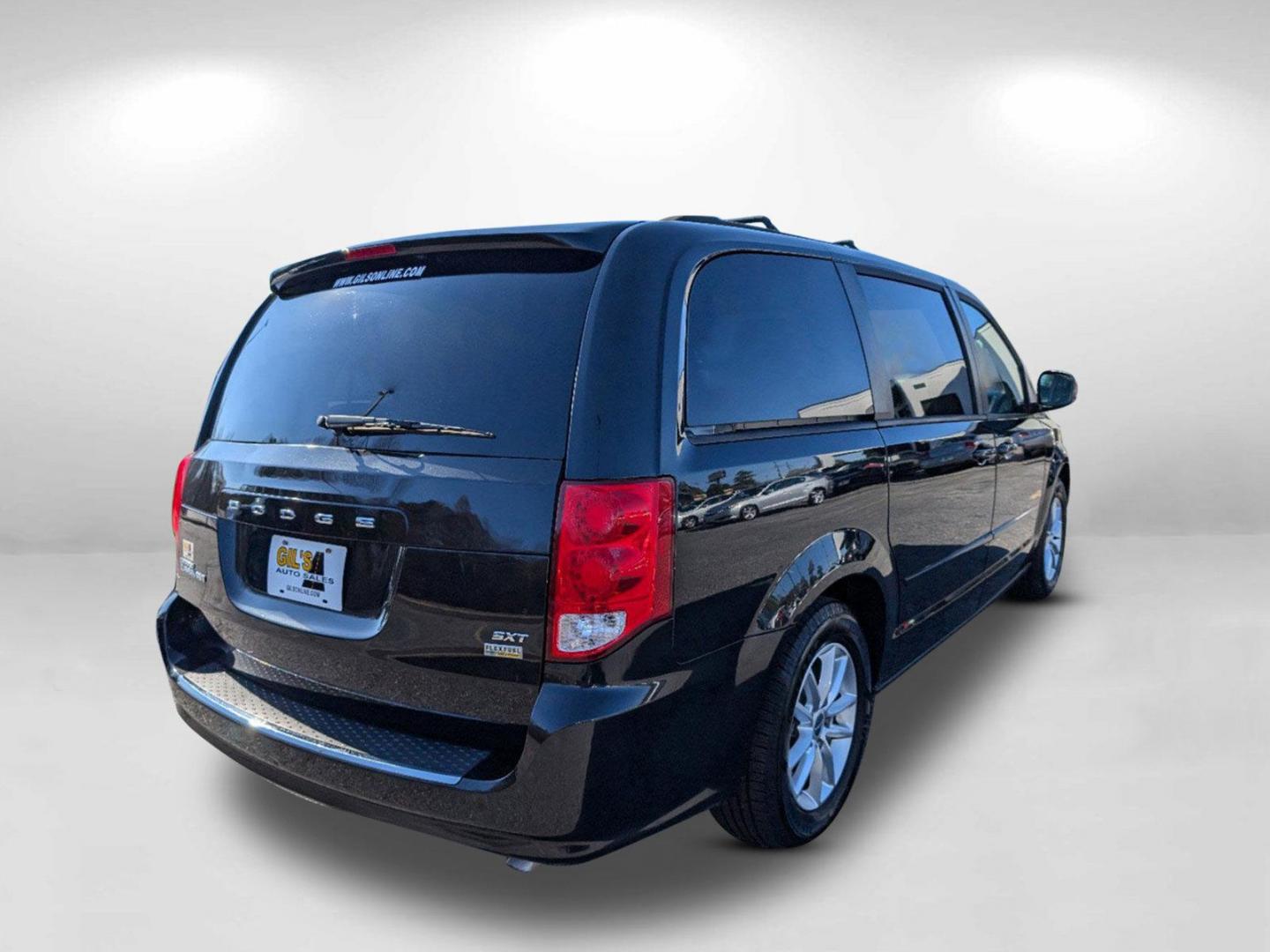 2016 /Black/Light Graystone Dodge Grand Caravan SXT (2C4RDGCG3GR) with an Regular Unleaded V-6 3.6 L/220 engine, 6-Speed Multi-Speed Automatic w/OD transmission, located at 3959 U.S. 80 W, Phenix City, AL, 36870, (334) 297-4885, 32.469296, -85.135185 - 2016 Dodge Grand Caravan SXT - Photo#4