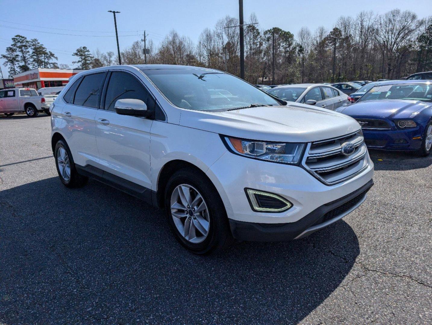 2016 Ford Edge SEL (2FMPK4J96GB) with an Intercooled Turbo Premium Unleaded I-4 2.0 L/122 engine, 6-Speed Automatic w/OD transmission, located at 3959 U.S. 80 W, Phenix City, AL, 36870, (334) 297-4885, 32.469296, -85.135185 - 2016 Ford Edge SEL - Photo#2