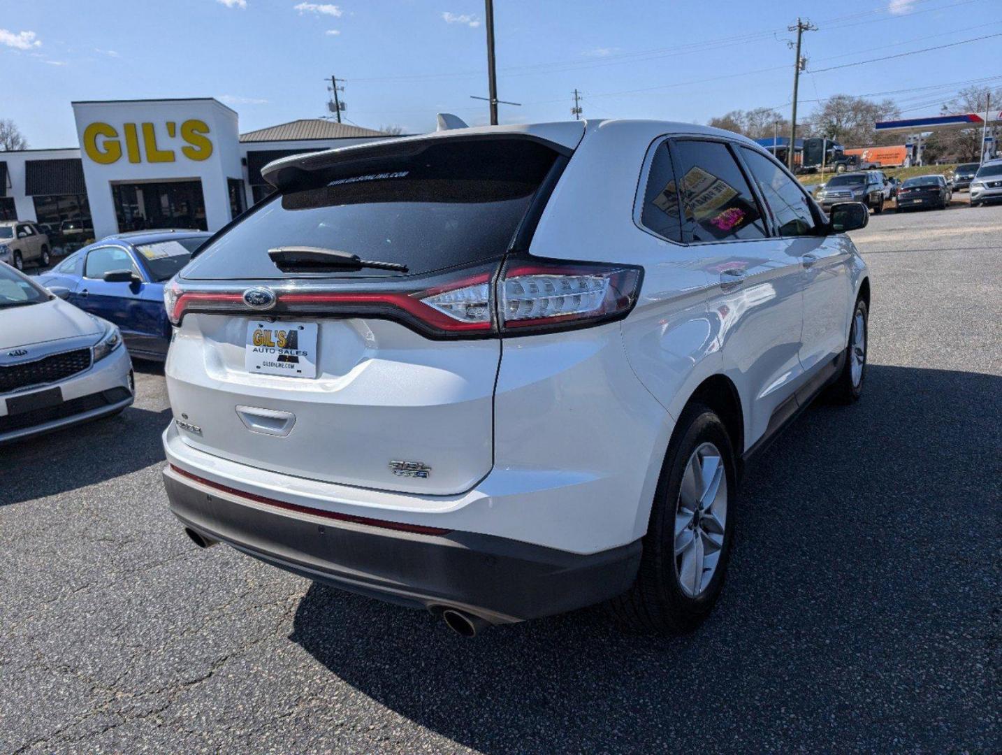 2016 Ford Edge SEL (2FMPK4J96GB) with an Intercooled Turbo Premium Unleaded I-4 2.0 L/122 engine, 6-Speed Automatic w/OD transmission, located at 3959 U.S. 80 W, Phenix City, AL, 36870, (334) 297-4885, 32.469296, -85.135185 - 2016 Ford Edge SEL - Photo#4