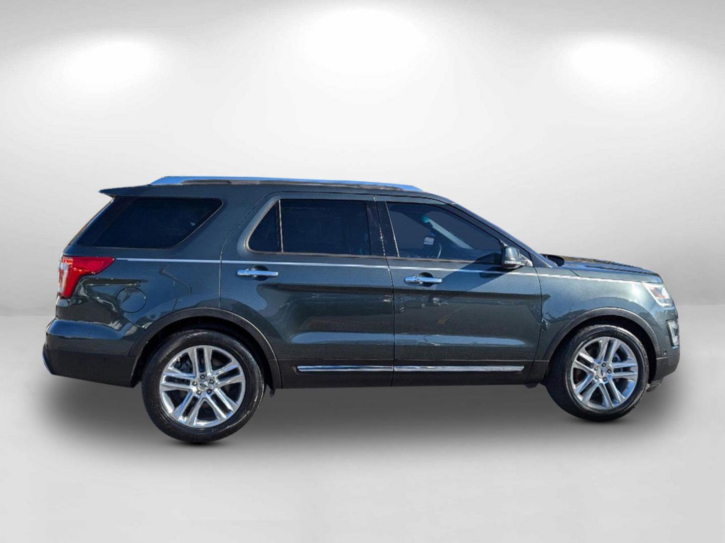 2016 Ford Explorer Limited (1FM5K7F81GG) with an Regular Unleaded V-6 3.5 L/213 engine, 6-Speed Automatic w/OD transmission, located at 804 22nd Ave, Phenix City, AL, 36870, (334) 297-1860, 32.484749, -85.024475 - 2016 Ford Explorer Limited - Photo#3