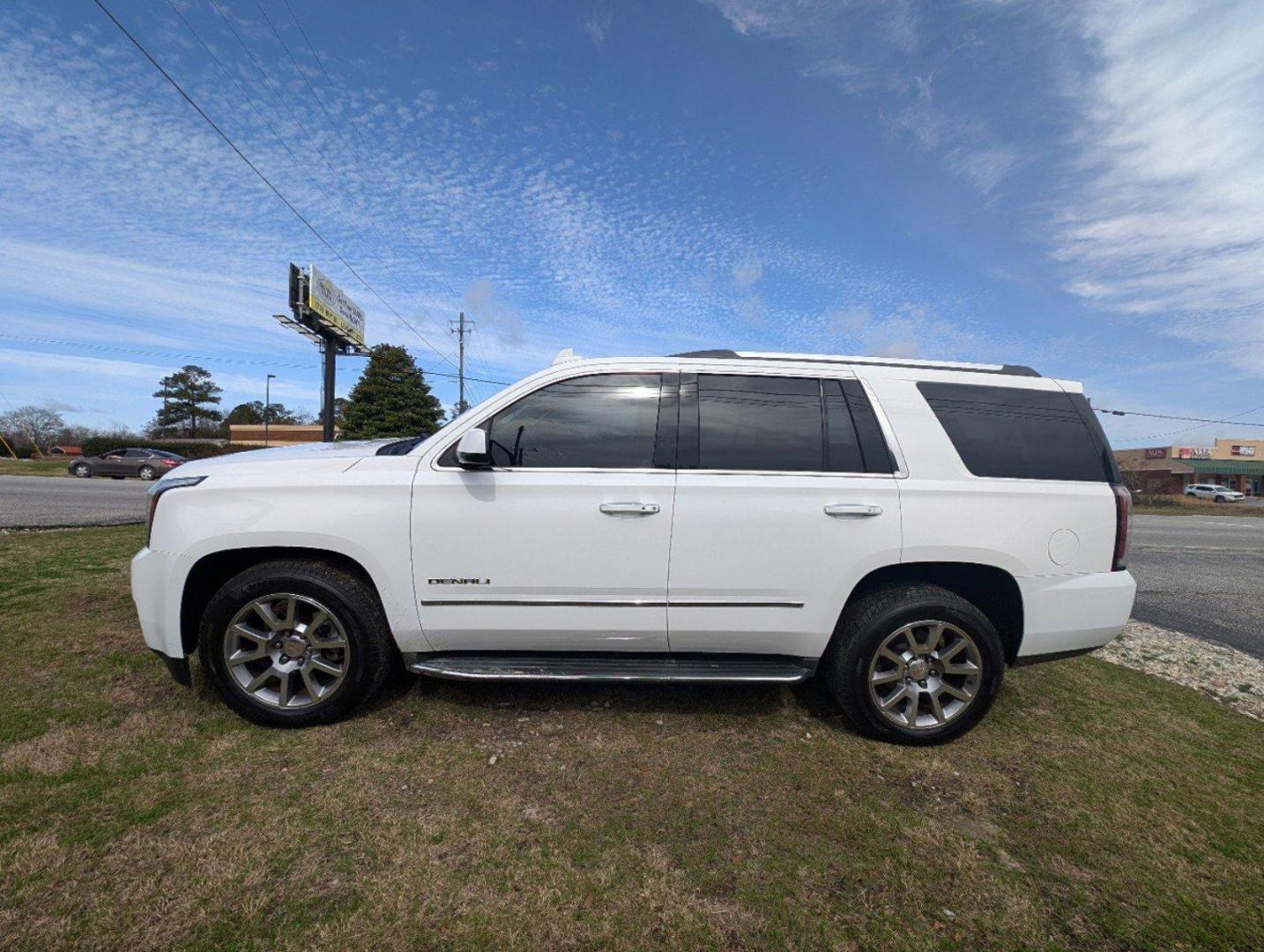 2016 /Cocoa/Shale GMC Yukon Denali (1GKS1CKJ3GR) with an Gas V8 6.2L/378 engine, 8-Speed Automatic transmission, located at 3959 U.S. 80 W, Phenix City, AL, 36870, (334) 297-4885, 32.469296, -85.135185 - 2016 GMC Yukon Denali - Photo#7