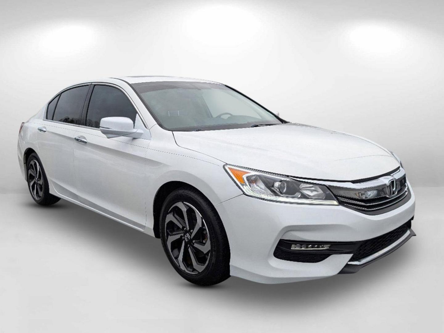 2016 Honda Accord Sedan EX-L (1HGCR2F85GA) with an Regular Unleaded I-4 2.4 L/144 engine, 1-Speed CVT w/OD transmission, located at 3959 U.S. 80 W, Phenix City, AL, 36870, (334) 297-4885, 32.469296, -85.135185 - 2016 Honda Accord Sedan EX-L - Photo#7