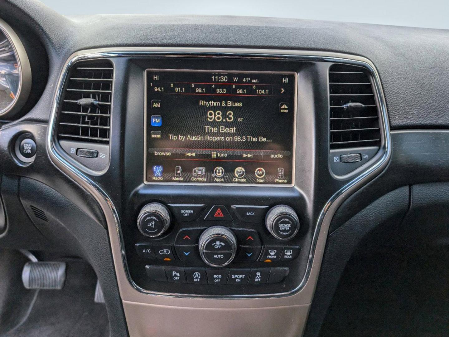 2016 /Black Jeep Grand Cherokee Laredo (1C4RJEAG8GC) with an Regular Unleaded V-6 3.6 L/220 engine, 8-Speed Automatic w/OD transmission, located at 3959 U.S. 80 W, Phenix City, AL, 36870, (334) 297-4885, 32.469296, -85.135185 - 2016 Jeep Grand Cherokee Laredo - Photo#14