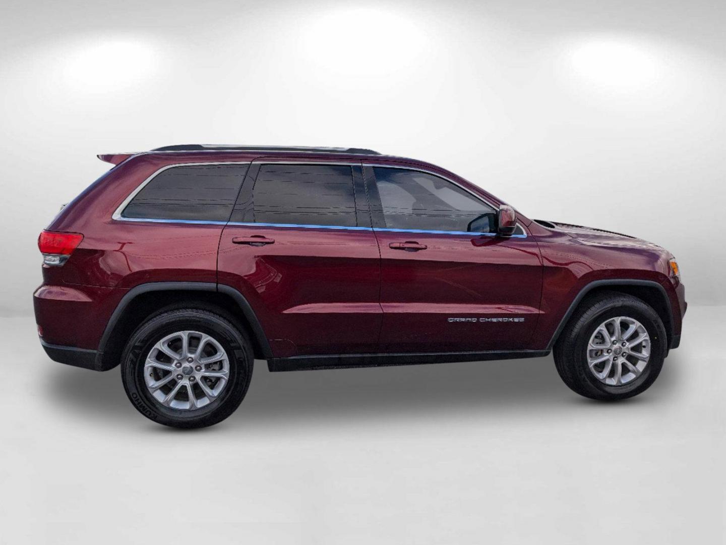 2016 /Black Jeep Grand Cherokee Laredo (1C4RJEAG8GC) with an Regular Unleaded V-6 3.6 L/220 engine, 8-Speed Automatic w/OD transmission, located at 3959 U.S. 80 W, Phenix City, AL, 36870, (334) 297-4885, 32.469296, -85.135185 - 2016 Jeep Grand Cherokee Laredo - Photo#5