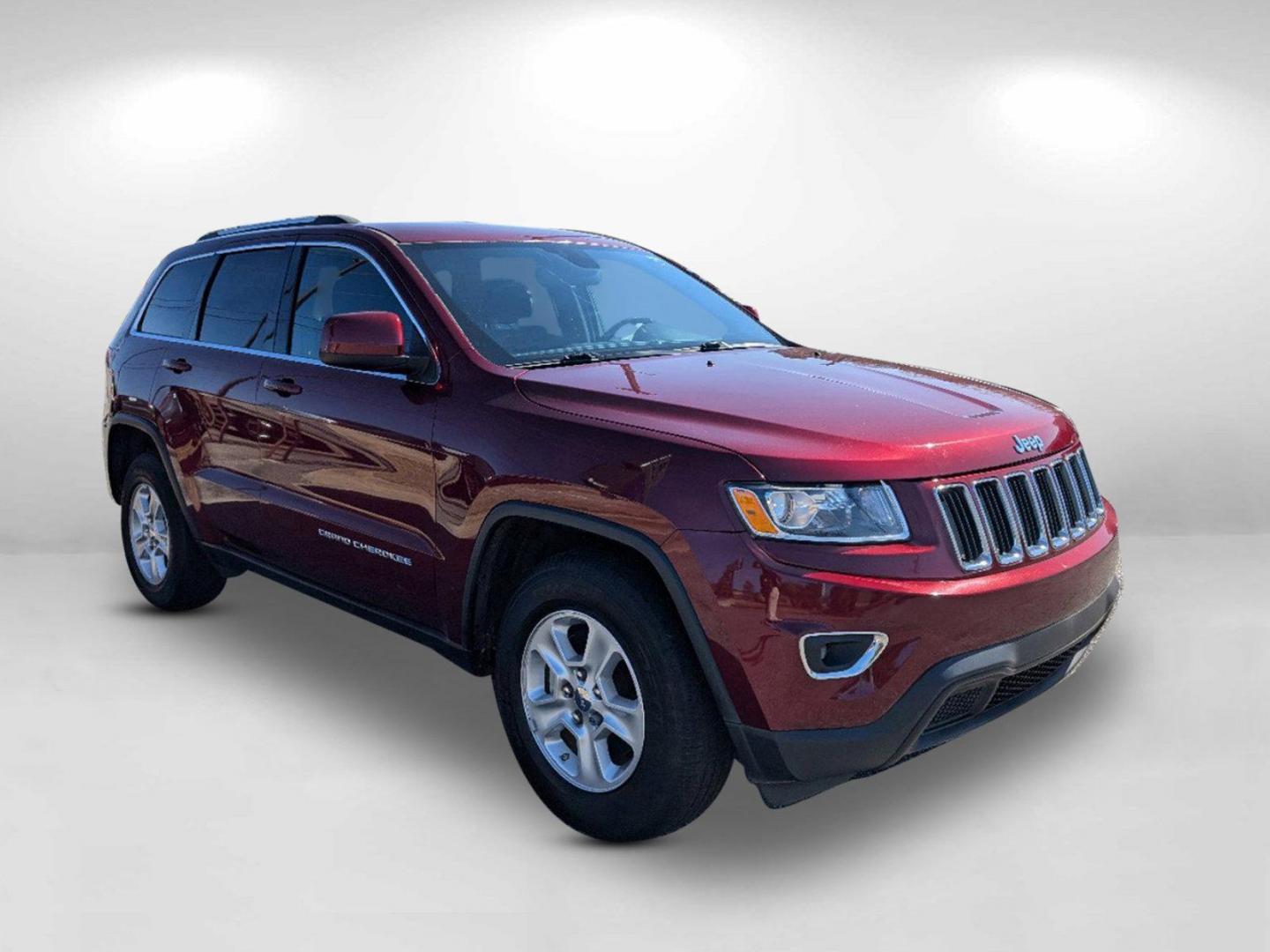 2016 /Black Jeep Grand Cherokee Laredo (1C4RJEAG1GC) with an Regular Unleaded V-6 3.6 L/220 engine, 8-Speed Automatic w/OD transmission, located at 804 22nd Ave, Phenix City, AL, 36870, (334) 297-1860, 32.484749, -85.024475 - 2016 Jeep Grand Cherokee Laredo - Photo#2