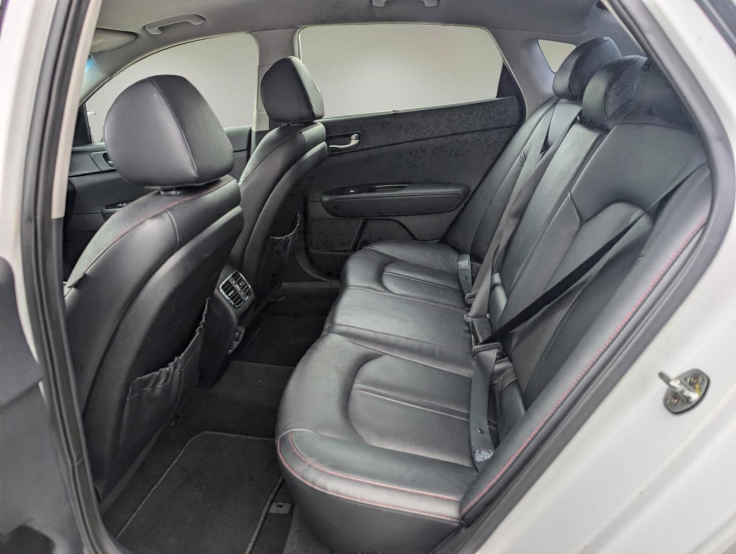 2016 /Black Kia Optima SX Turbo (5XXGW4L25GG) with an Intercooled Turbo Regular Unleaded I-4 2.0 L/122 engine, 6-Speed Automatic w/OD transmission, located at 5115 14th Ave., Columbus, GA, 31904, (706) 323-0345, 32.511494, -84.971046 - 2016 Kia Optima SX Turbo - Photo#10