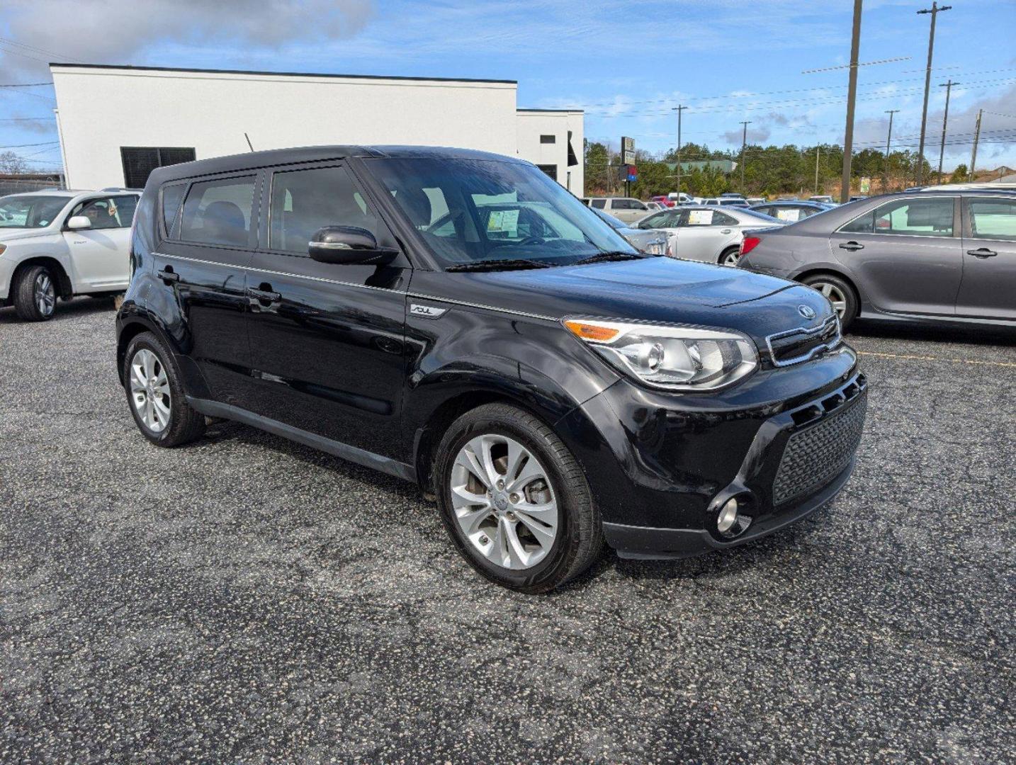 2016 /Black Kia Soul ! (KNDJX3A56G7) with an Regular Unleaded I-4 2.0 L/122 engine, 6-Speed Automatic w/OD transmission, located at 3959 U.S. 80 W, Phenix City, AL, 36870, (334) 297-4885, 32.469296, -85.135185 - 2016 Kia Soul ! - Photo#2