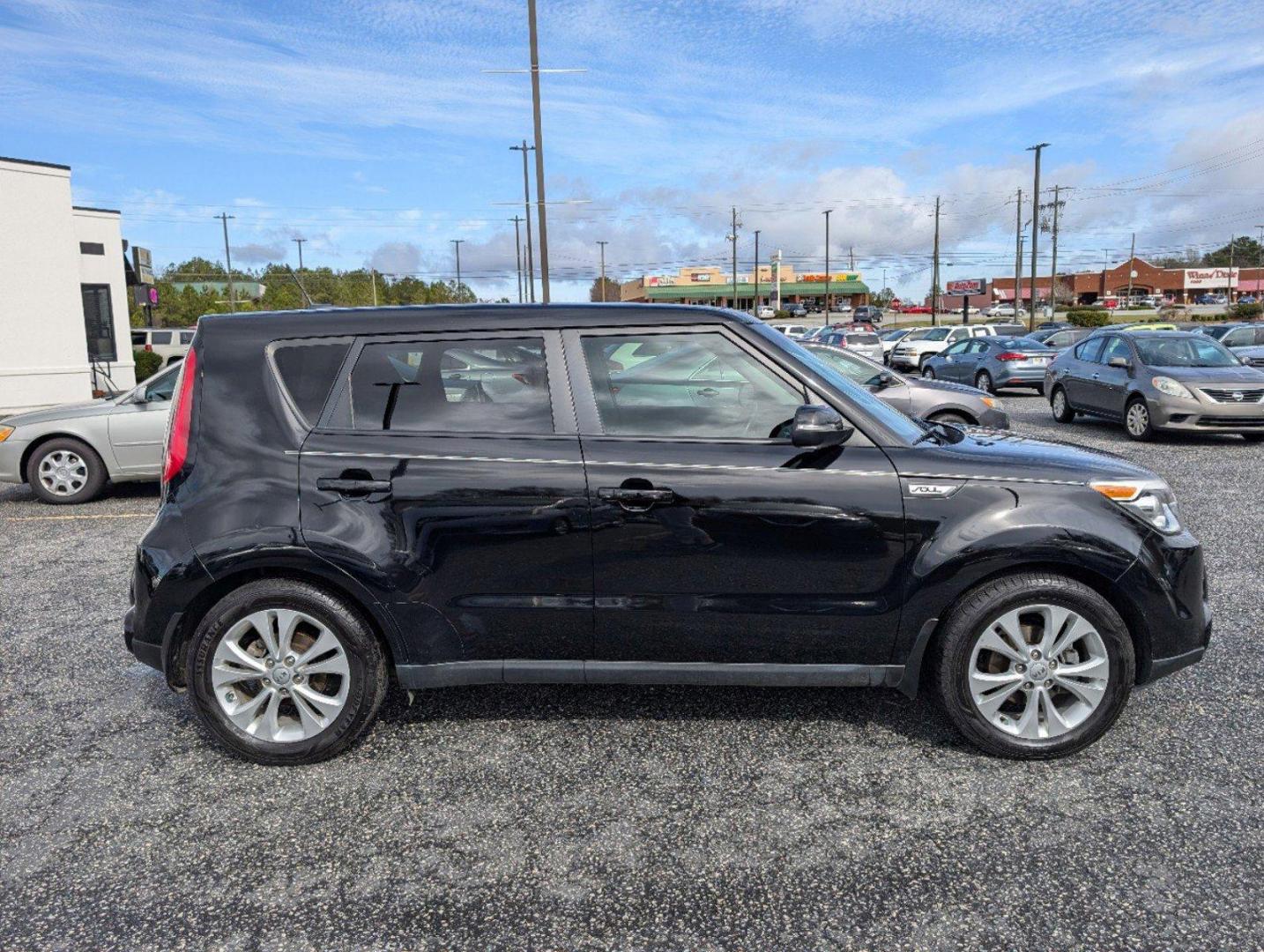 2016 /Black Kia Soul ! (KNDJX3A56G7) with an Regular Unleaded I-4 2.0 L/122 engine, 6-Speed Automatic w/OD transmission, located at 3959 U.S. 80 W, Phenix City, AL, 36870, (334) 297-4885, 32.469296, -85.135185 - 2016 Kia Soul ! - Photo#3