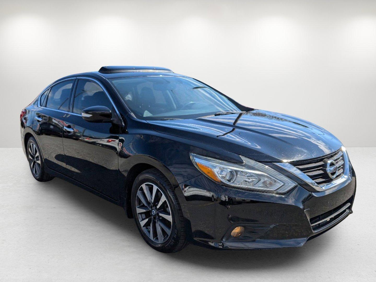 2016 /Charcoal Nissan Altima 2.5 SL (1N4AL3AP3GC) with an Regular Unleaded I-4 2.5 L/152 engine, 1-Speed CVT w/OD transmission, located at 521 Old Farm Lane Rd, Prattville, AL, 36066, (334) 325-1505, 32.482460, -86.416367 - 2016 Nissan Altima 2.5 SL - Photo#2