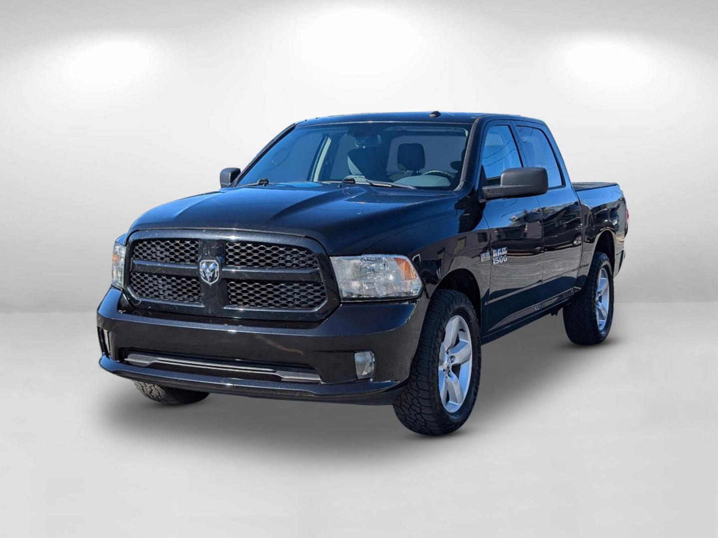 2016 /Diesel Gray/Black Ram 1500 Express (3C6RR7KT9GG) with an Regular Unleaded V-8 5.7 L/345 engine, 8-Speed Automatic w/OD transmission, located at 3959 U.S. 80 W, Phenix City, AL, 36870, (334) 297-4885, 32.469296, -85.135185 - 2016 Ram 1500 Express - Photo#3