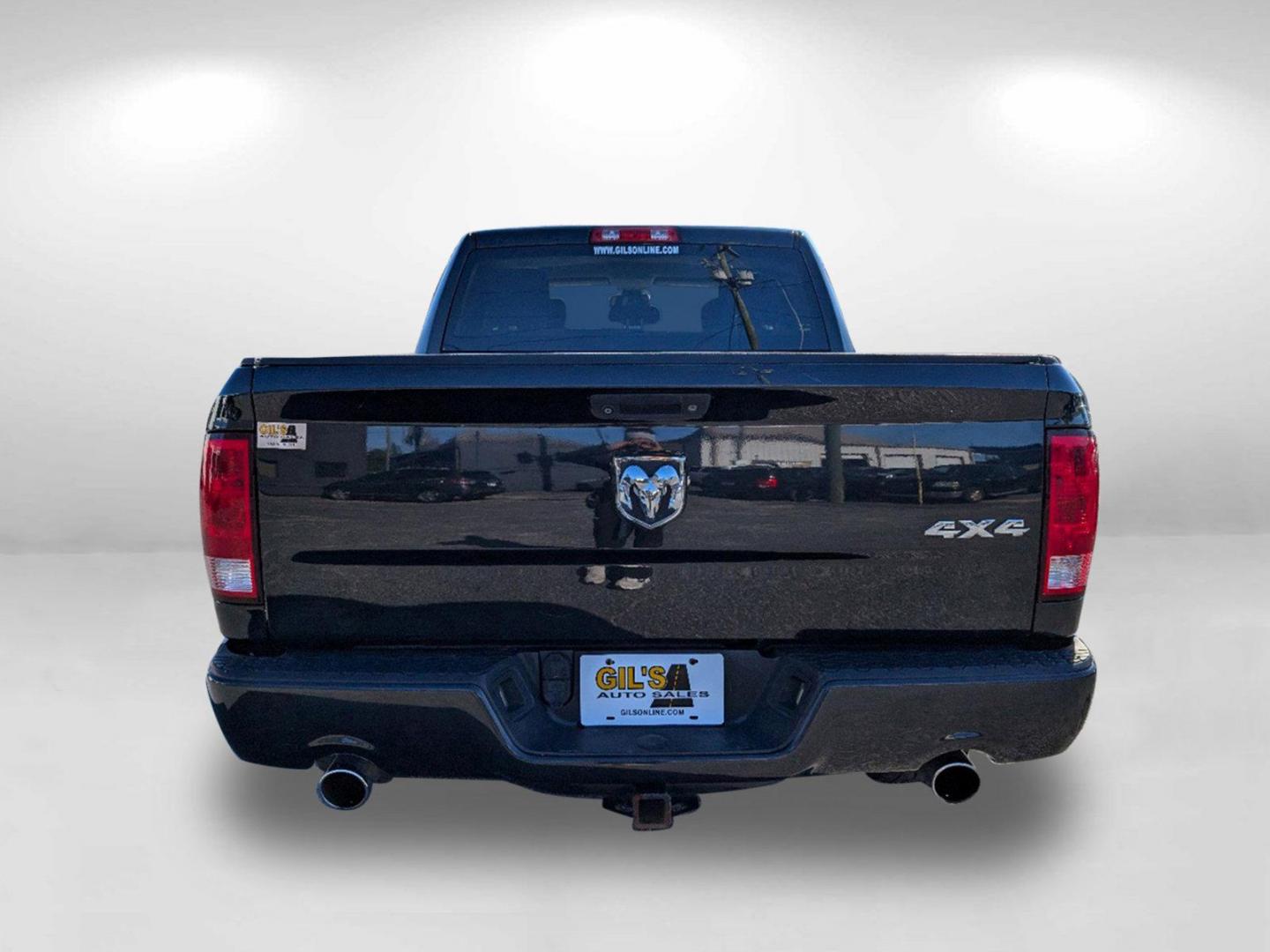 2016 /Diesel Gray/Black Ram 1500 Express (3C6RR7KT9GG) with an Regular Unleaded V-8 5.7 L/345 engine, 8-Speed Automatic w/OD transmission, located at 3959 U.S. 80 W, Phenix City, AL, 36870, (334) 297-4885, 32.469296, -85.135185 - 2016 Ram 1500 Express - Photo#8