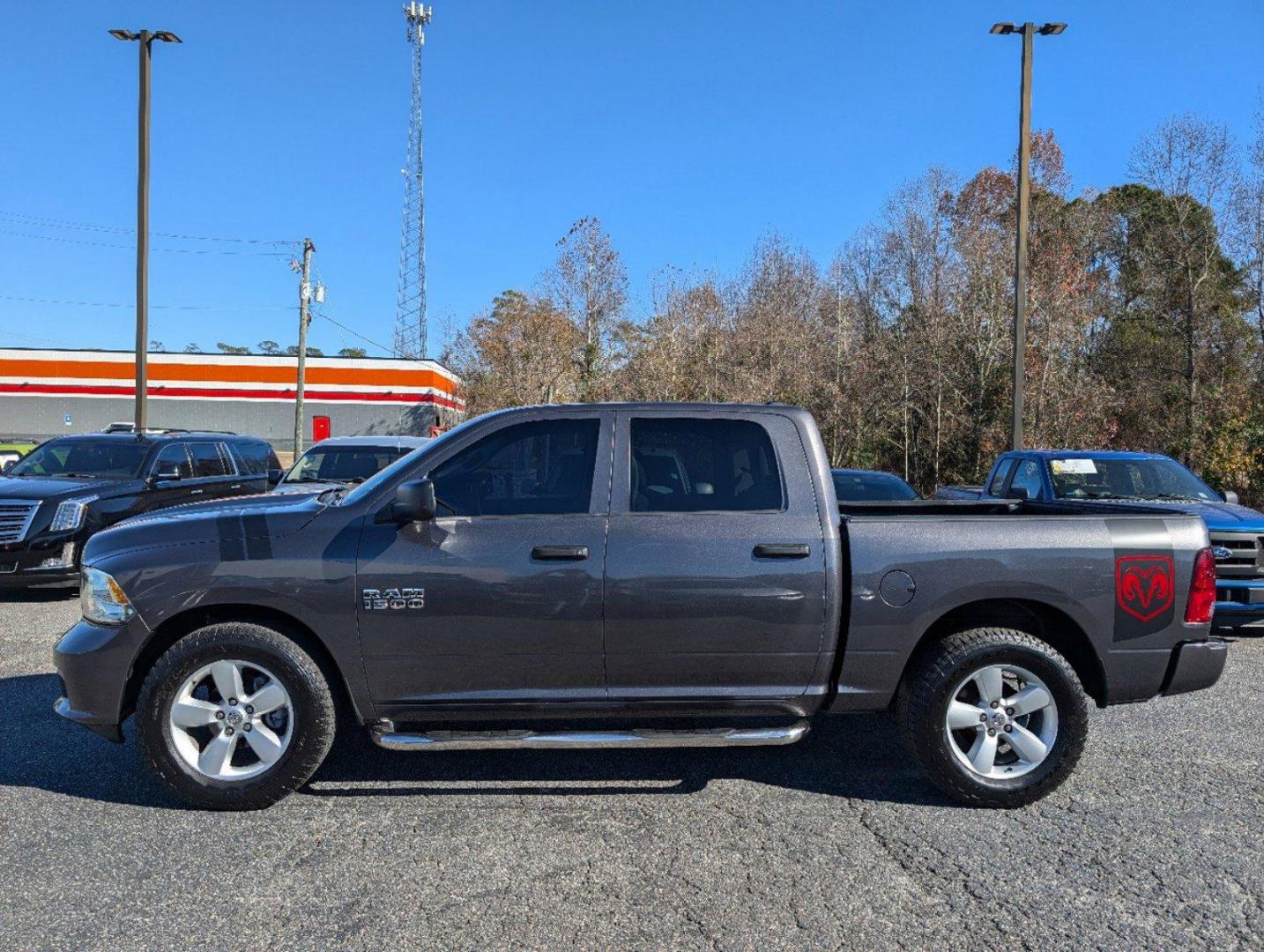 2016 /Diesel Gray/Black Ram 1500 Express (1C6RR6KG1GS) with an Regular Unleaded V-6 3.6 L/220 engine, 8-Speed Automatic w/OD transmission, located at 3959 U.S. 80 W, Phenix City, AL, 36870, (334) 297-4885, 32.469296, -85.135185 - 2016 Ram 1500 Express - Photo#7