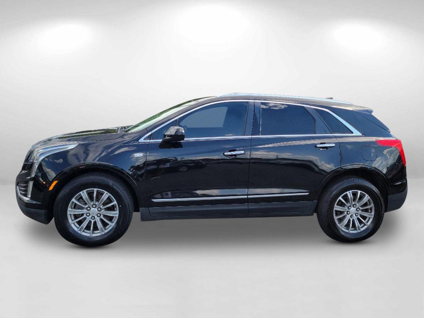 2017 Stellar Black Metallic /Jet Black Cadillac XT5 Luxury FWD (1GYKNBRS7HZ) with an Gas V6 3.6L/222.6 engine, 8-Speed Automatic transmission, located at 1430 Gateway Drive, Opelika, AL, 36801, (334) 239-0944, 32.637871, -85.409790 - 2017 Cadillac XT5 Luxury FWD - Photo#7