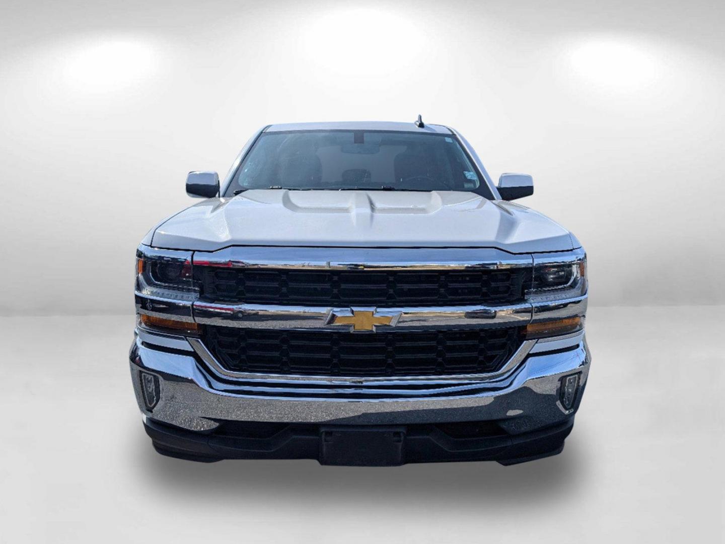 2017 /Jet Black Chevrolet Silverado 1500 LT (3GCPCREC9HG) with an Gas V8 5.3L/325 engine, 6-Speed Automatic transmission, located at 3959 U.S. 80 W, Phenix City, AL, 36870, (334) 297-4885, 32.469296, -85.135185 - 2017 Chevrolet Silverado 1500 LT - Photo#3