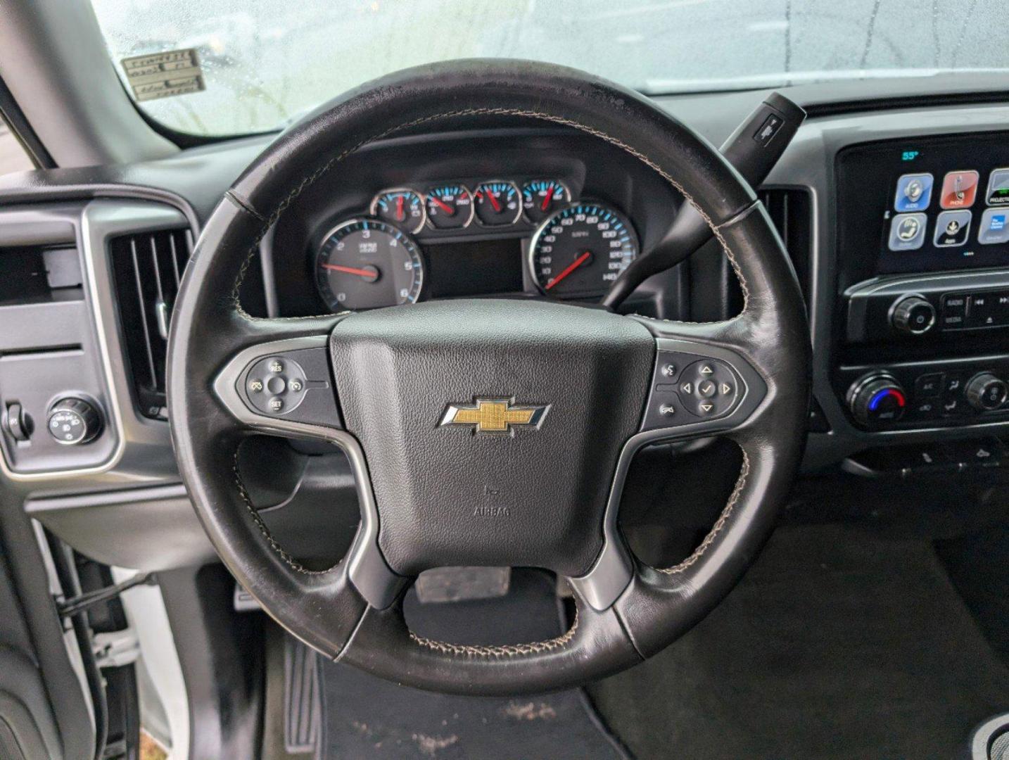 2017 /Jet Black Chevrolet Silverado 1500 LT (3GCPCRECXHG) with an Gas V8 5.3L/325 engine, 6-Speed Automatic transmission, located at 3959 U.S. 80 W, Phenix City, AL, 36870, (334) 297-4885, 32.469296, -85.135185 - 2017 Chevrolet Silverado 1500 LT - Photo#15