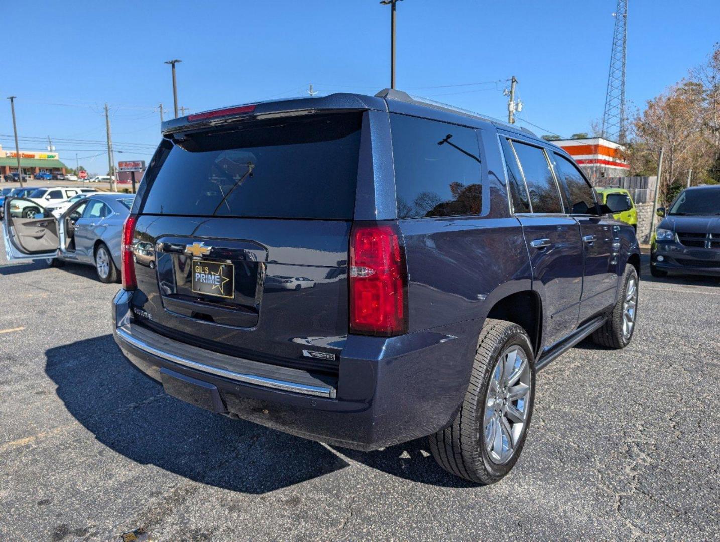 2017 /Cocoa/Mahogany Chevrolet Tahoe Premier (1GNSKCKC9HR) with an Gas/Ethanol V8 5.3L/325 engine, 6-Speed Automatic transmission, located at 3959 U.S. 80 W, Phenix City, AL, 36870, (334) 297-4885, 32.469296, -85.135185 - 2017 Chevrolet Tahoe Premier - Photo#4